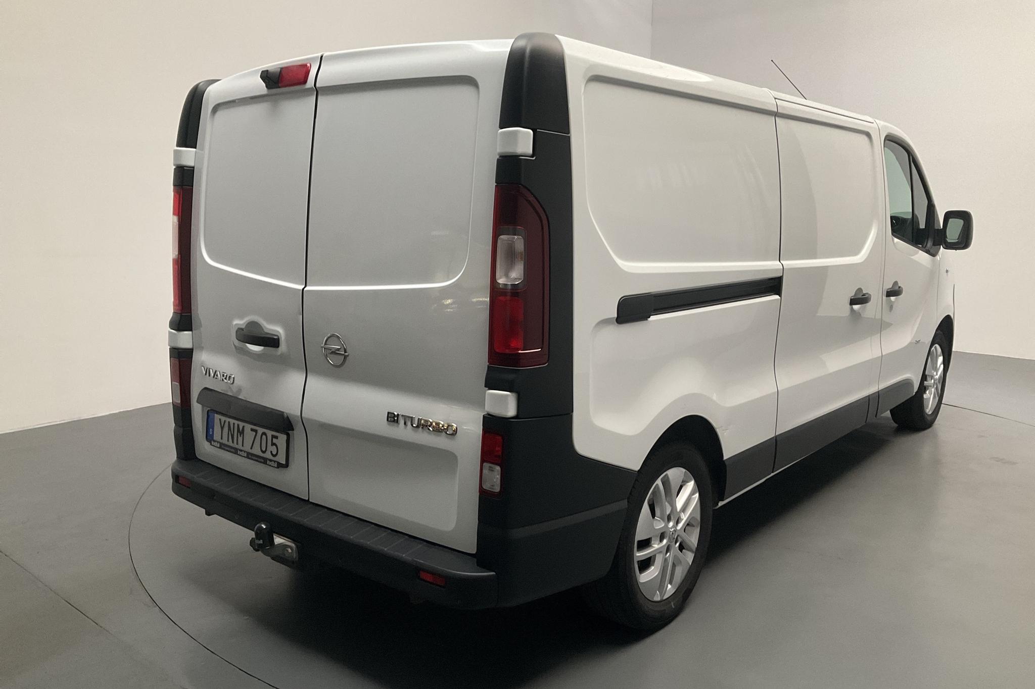 Opel Vivaro 1.6 BITURBO (125hk) - 160 440 km - Manual - white - 2017
