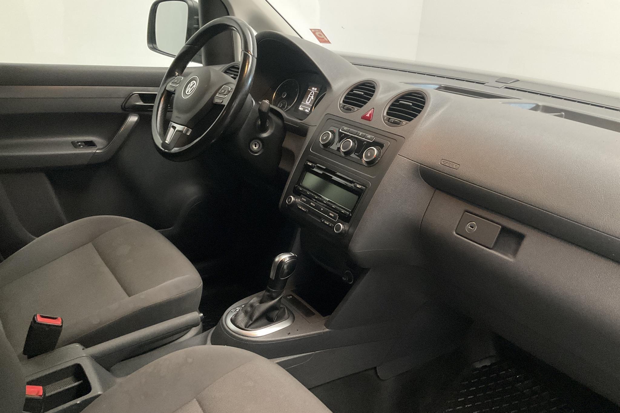 VW Caddy 1.6 TDI Skåp (102hk) - 7 483 mil - Automat - vit - 2015