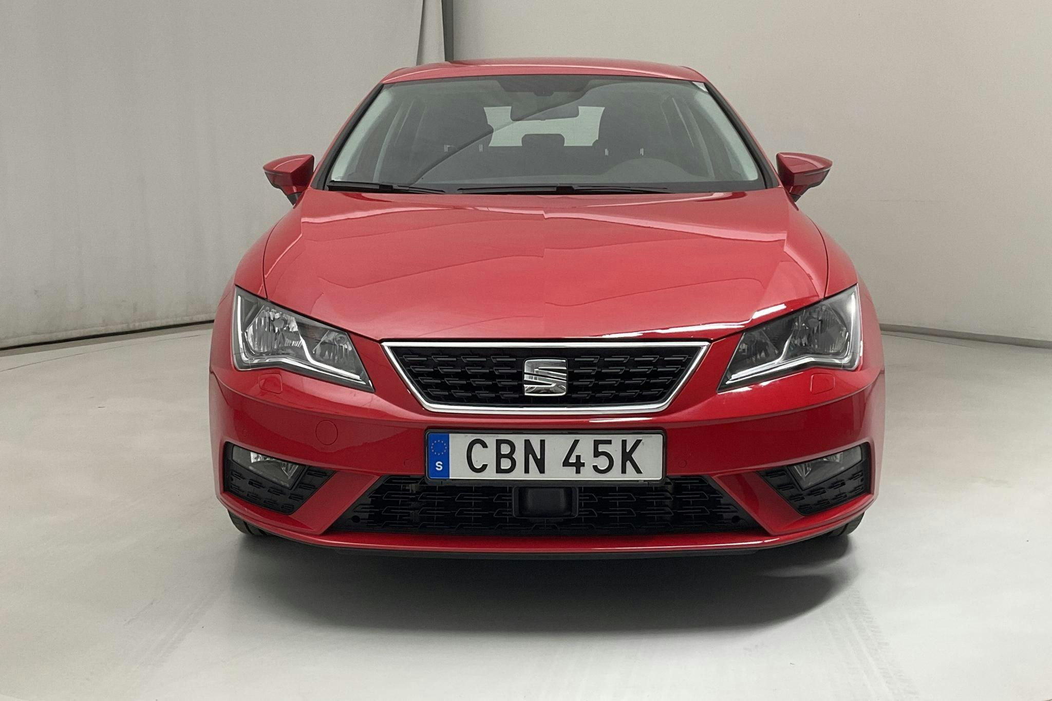 Seat Leon 1.6 TDI 5dr (115hk) - 2 400 mil - Manuell - röd - 2020