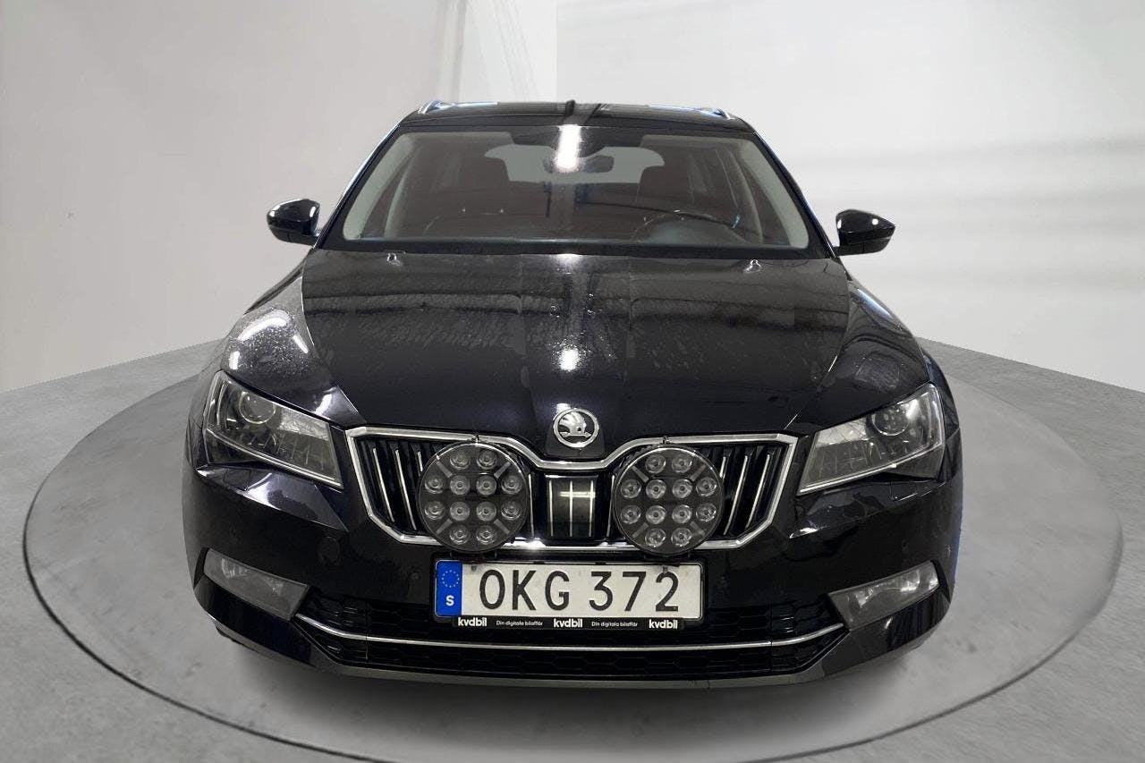 Skoda Superb 2.0 TDI 4x4 Kombi (190hk) - 192 530 km - Automatic - black - 2017