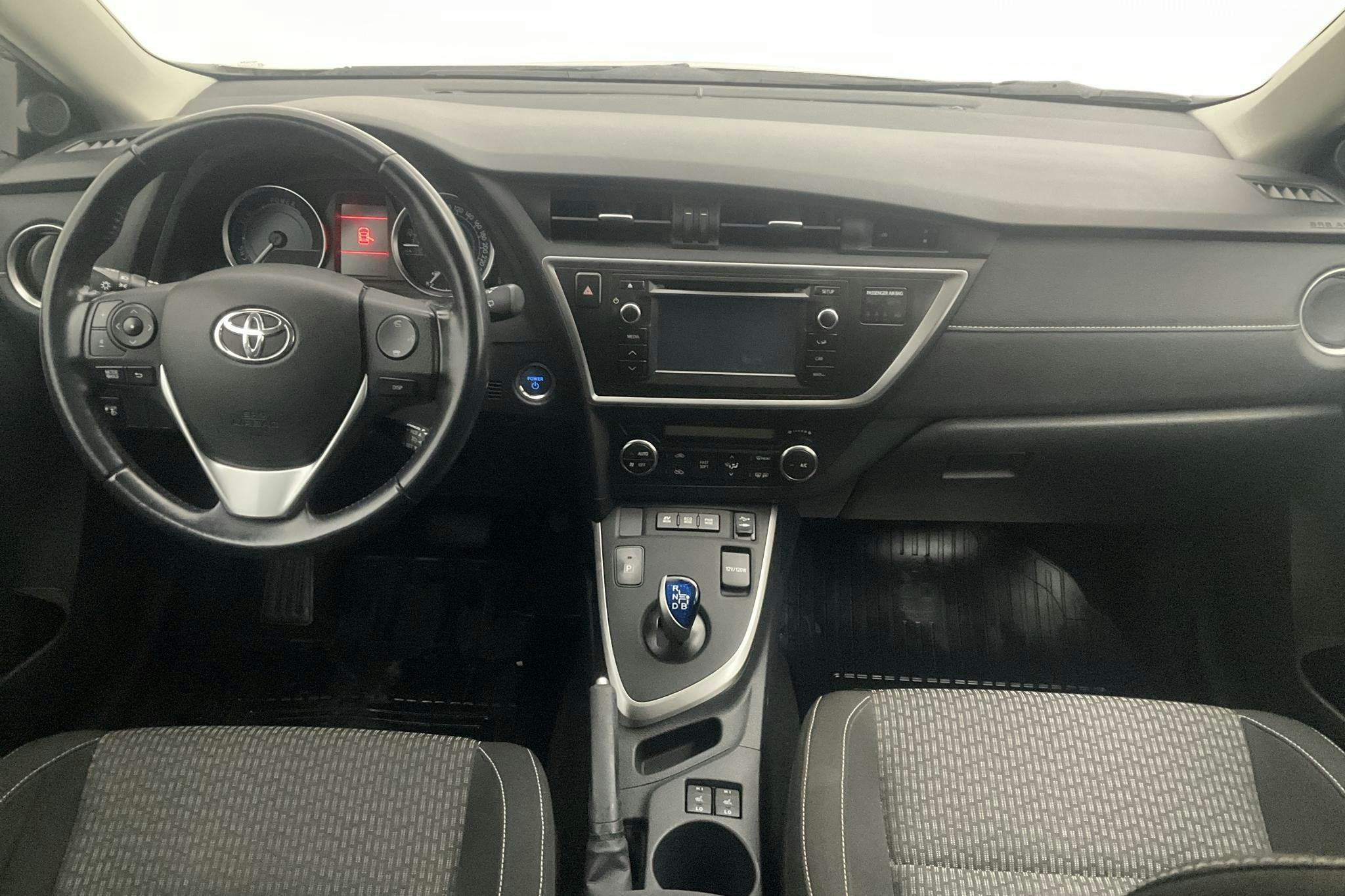 Toyota Auris 1.8 HSD 5dr (136hk) - 98 160 km - Automatic - brown - 2015