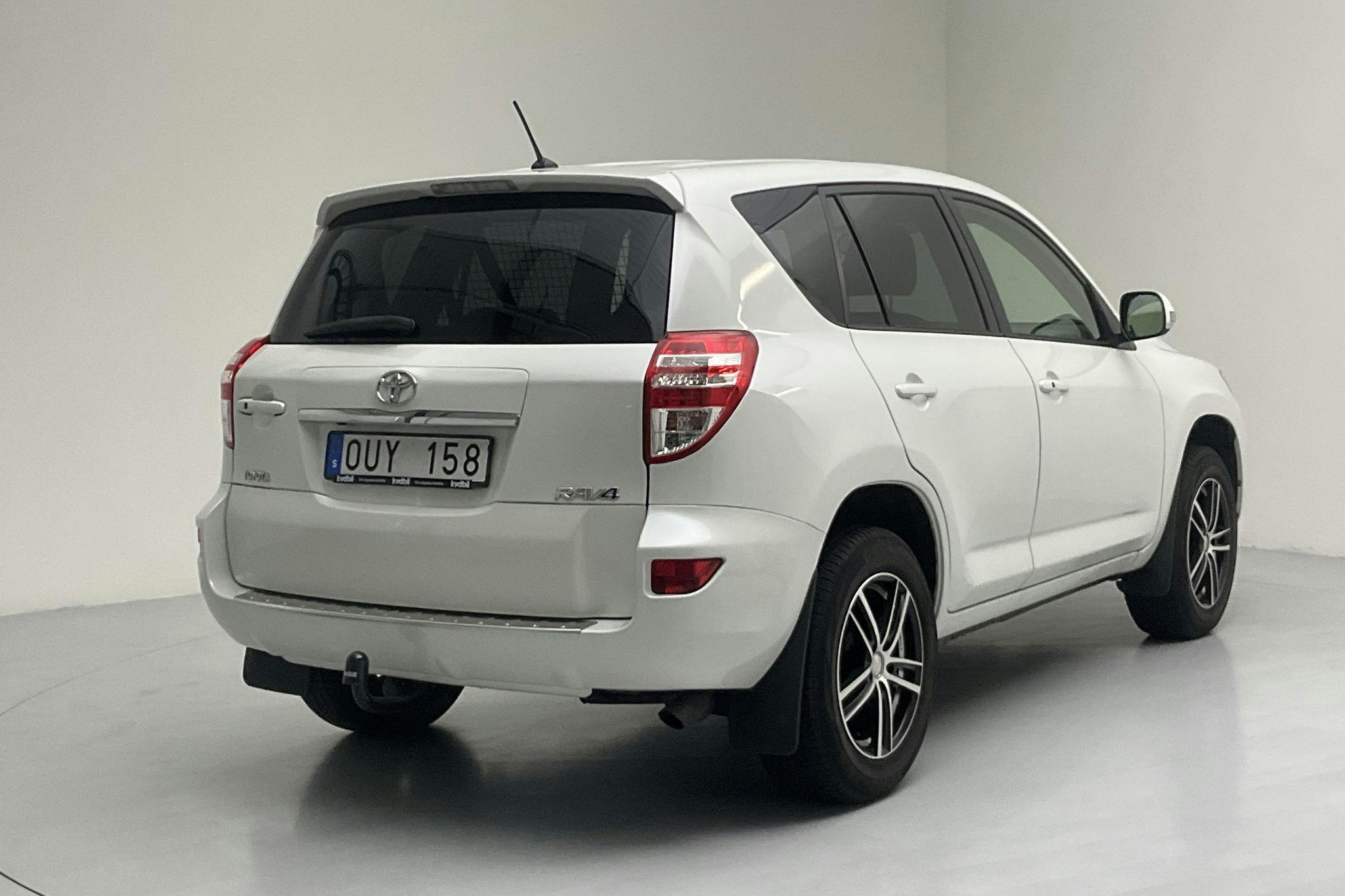 Toyota RAV4 2.0 (158hk) - 86 820 km - Automatic - white - 2012