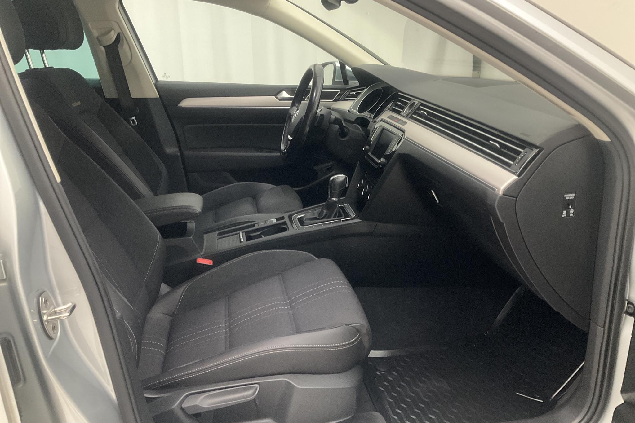 VW Passat Alltrack 2.0 TSI Sportscombi 4MOTION (220hk) - 168 870 km - Automatic - silver - 2016