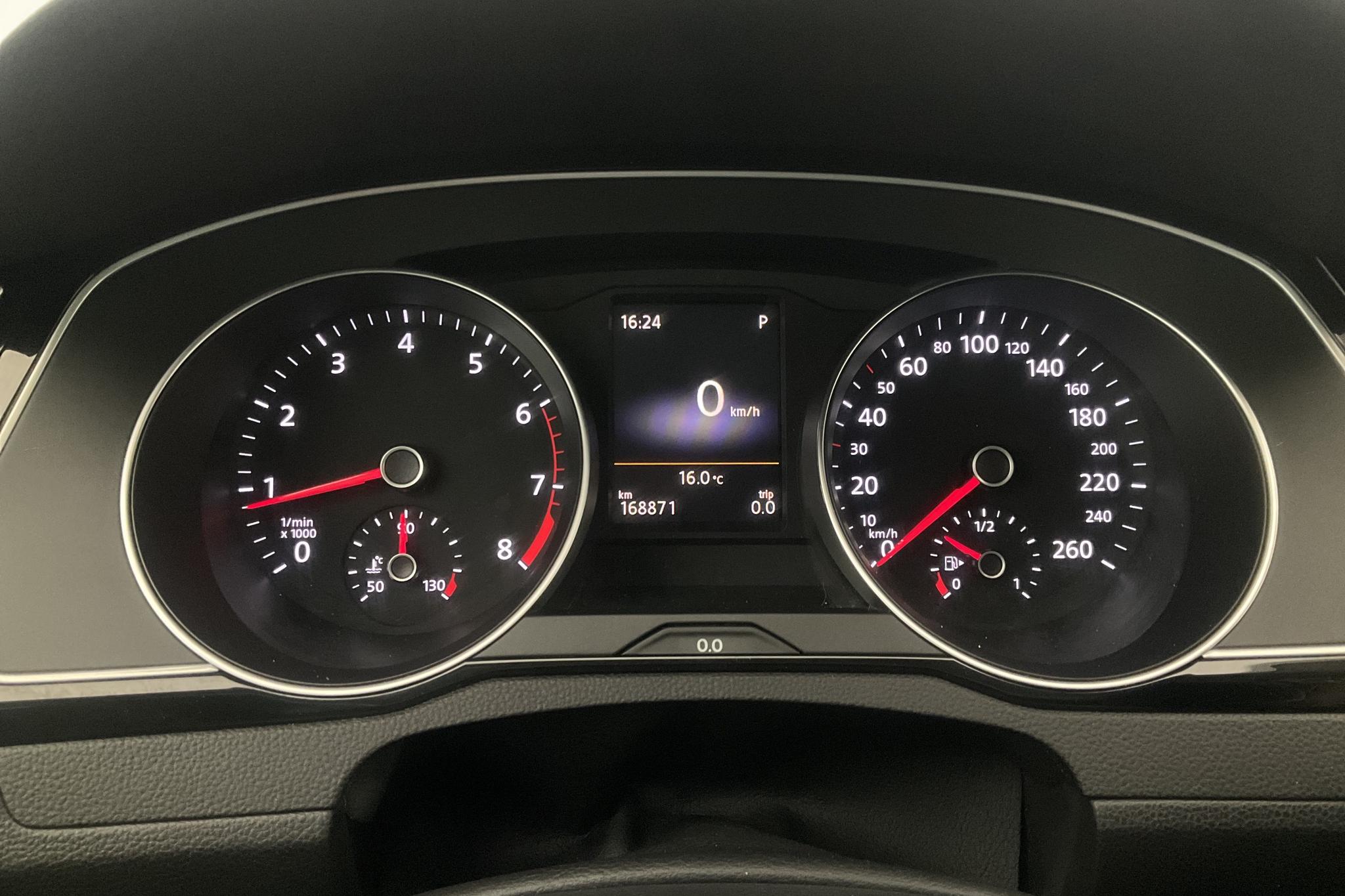 VW Passat Alltrack 2.0 TSI Sportscombi 4MOTION (220hk) - 168 870 km - Automatic - silver - 2016