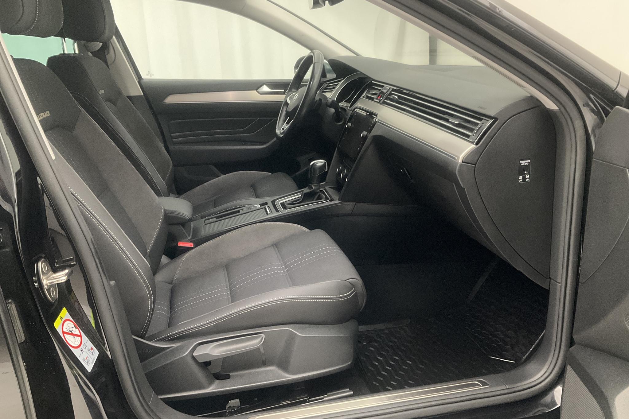 VW Passat 2.0 TDI Sportscombi 4MOTION (190hk) - 100 410 km - Automatic - black - 2020