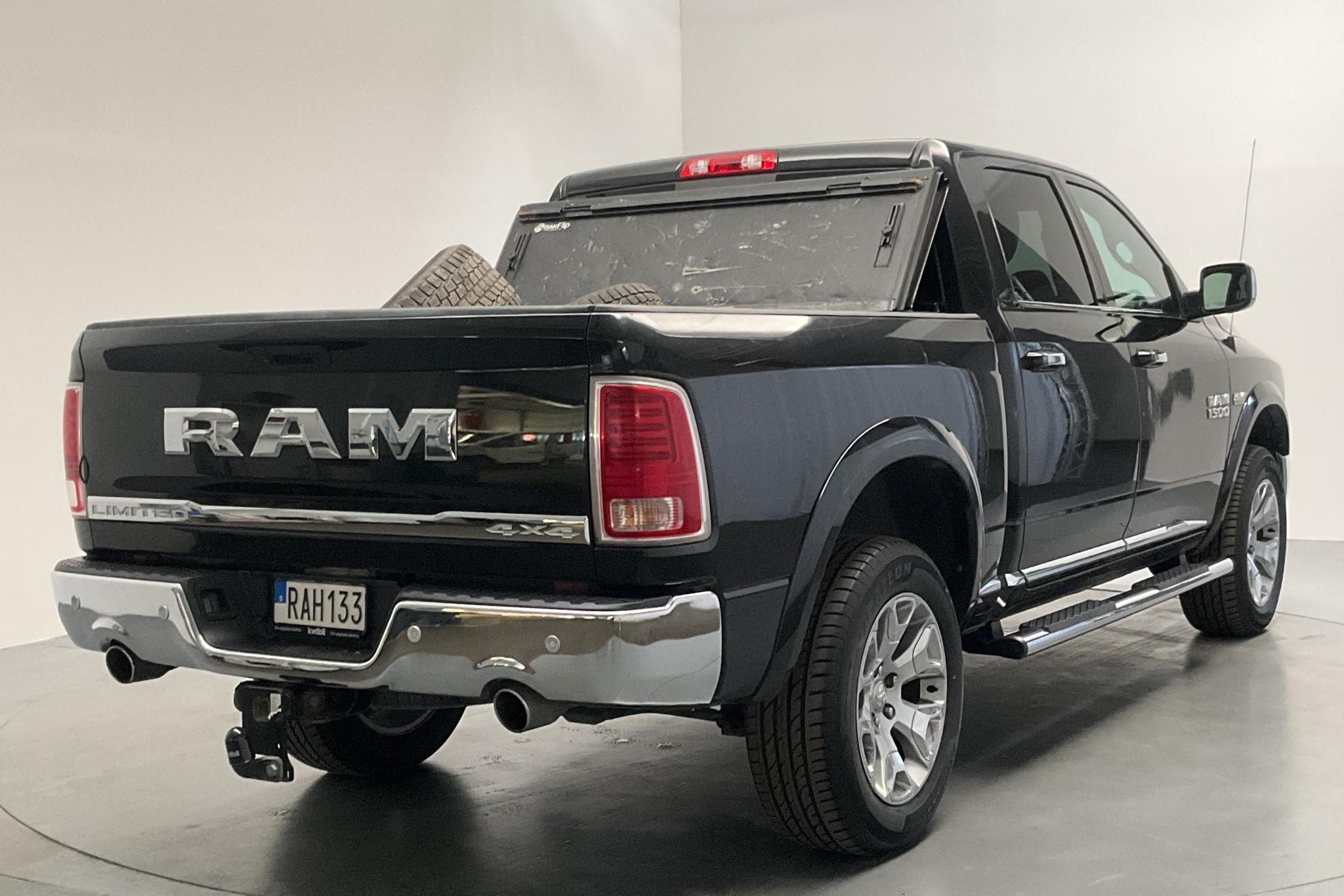 Dodge RAM 1500 5.7 4WD (401hk) - 21 080 mil - Automat - svart - 2016