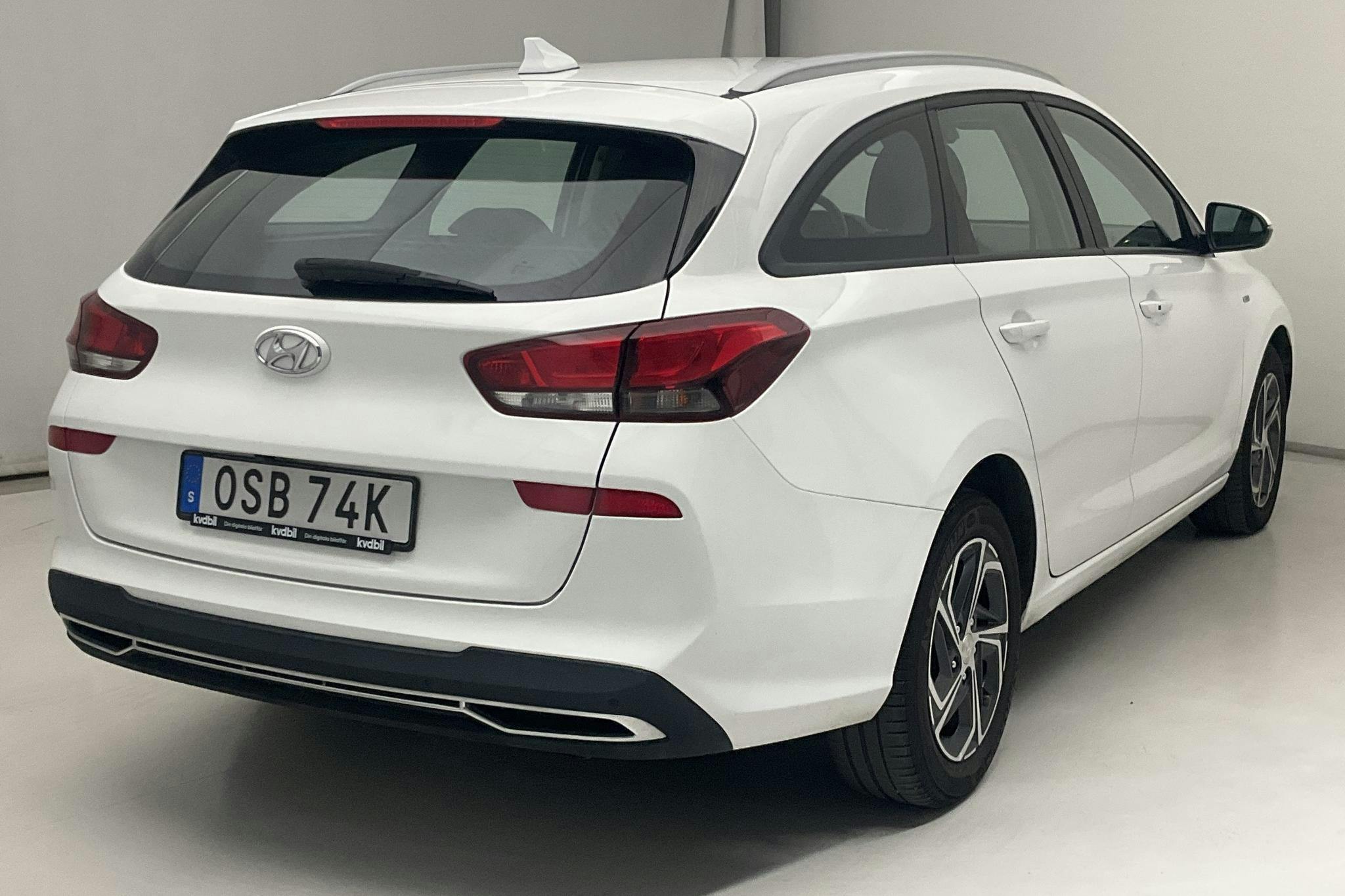 Hyundai i30 1.0 T-GDi Kombi (120hk) - 5 068 mil - Automat - vit - 2021