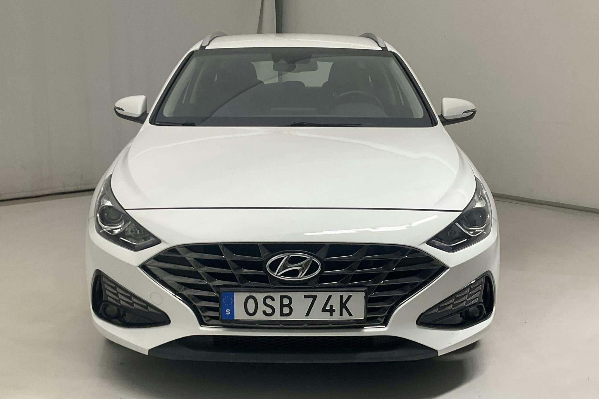 Hyundai i30 1.0 T-GDi Kombi (120hk) - 5 068 mil - Automat - vit - 2021