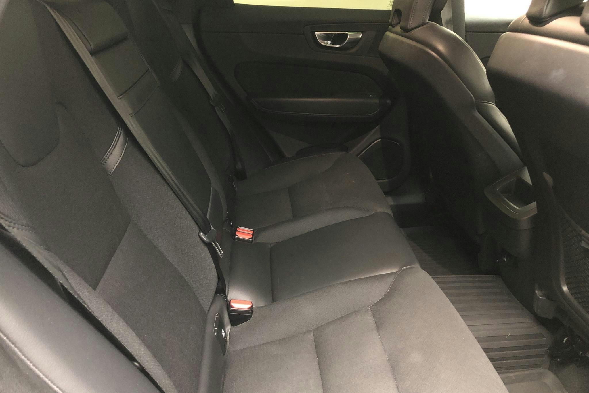 Volvo XC60 D4 2WD (190hk) - 16 514 mil - Automat - vit - 2020