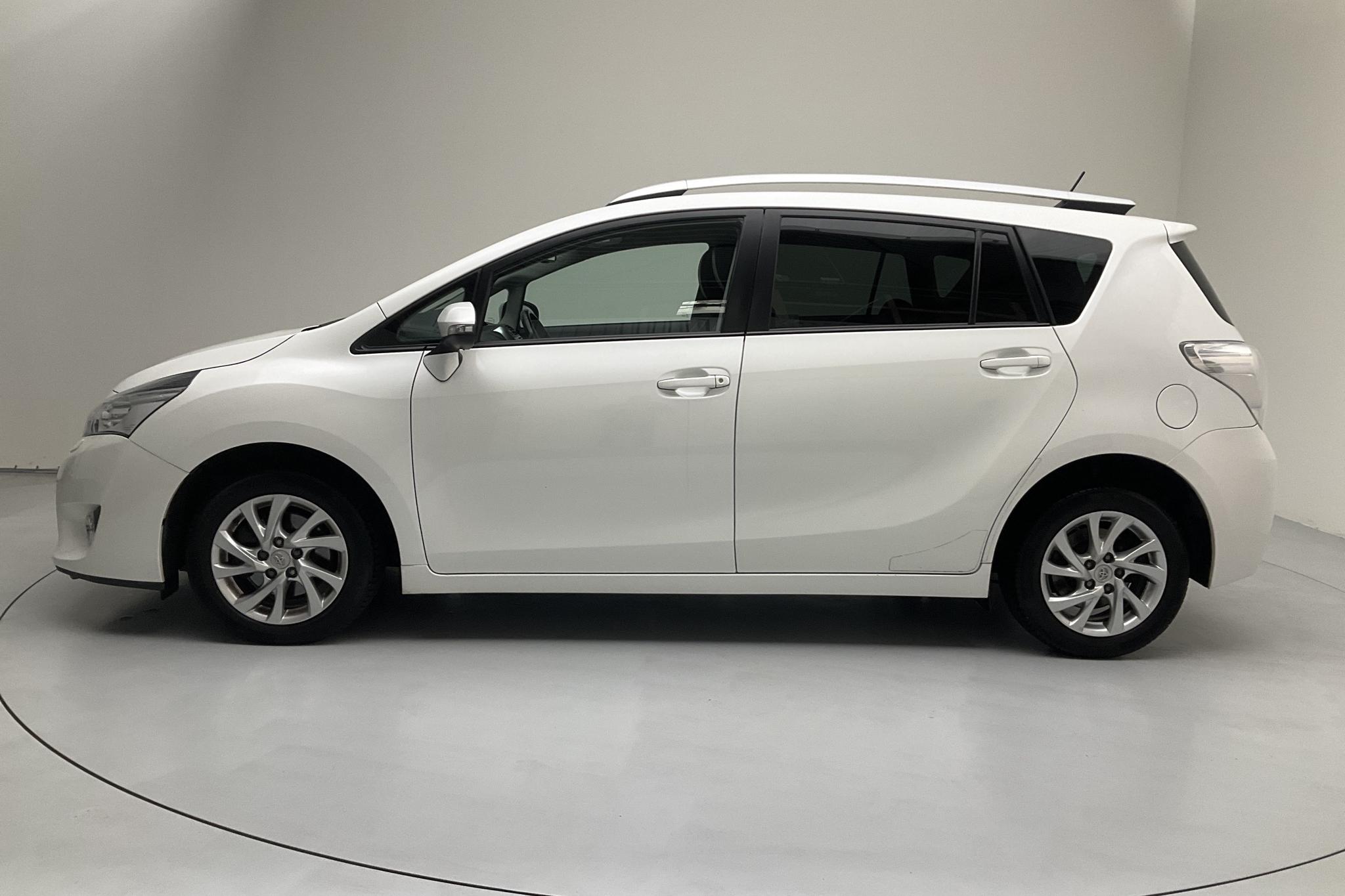 Toyota Verso VVT-i 1.8 (147hk) - 20 069 mil - Automat - vit - 2015