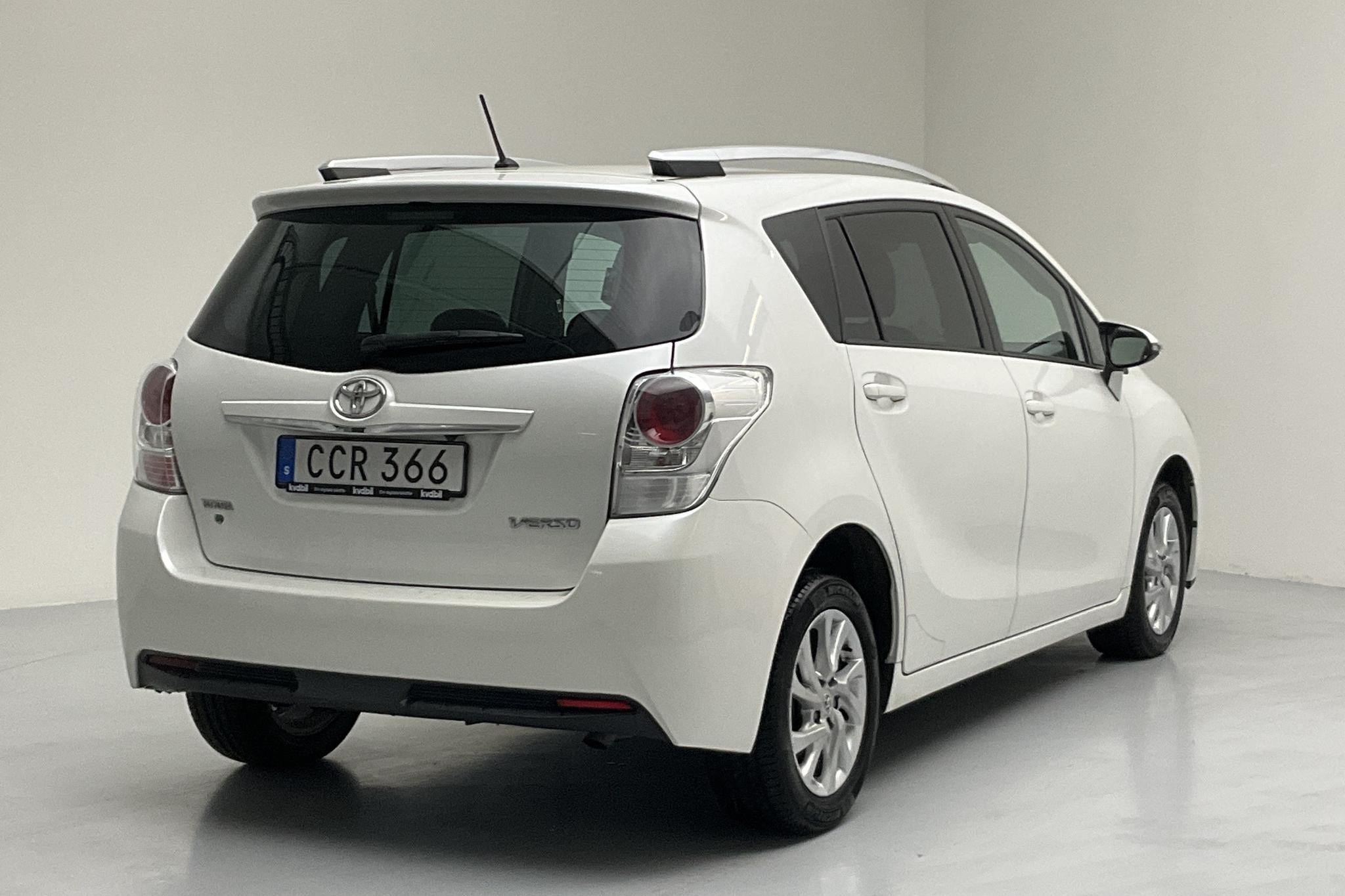 Toyota Verso VVT-i 1.8 (147hk) - 20 069 mil - Automat - vit - 2015