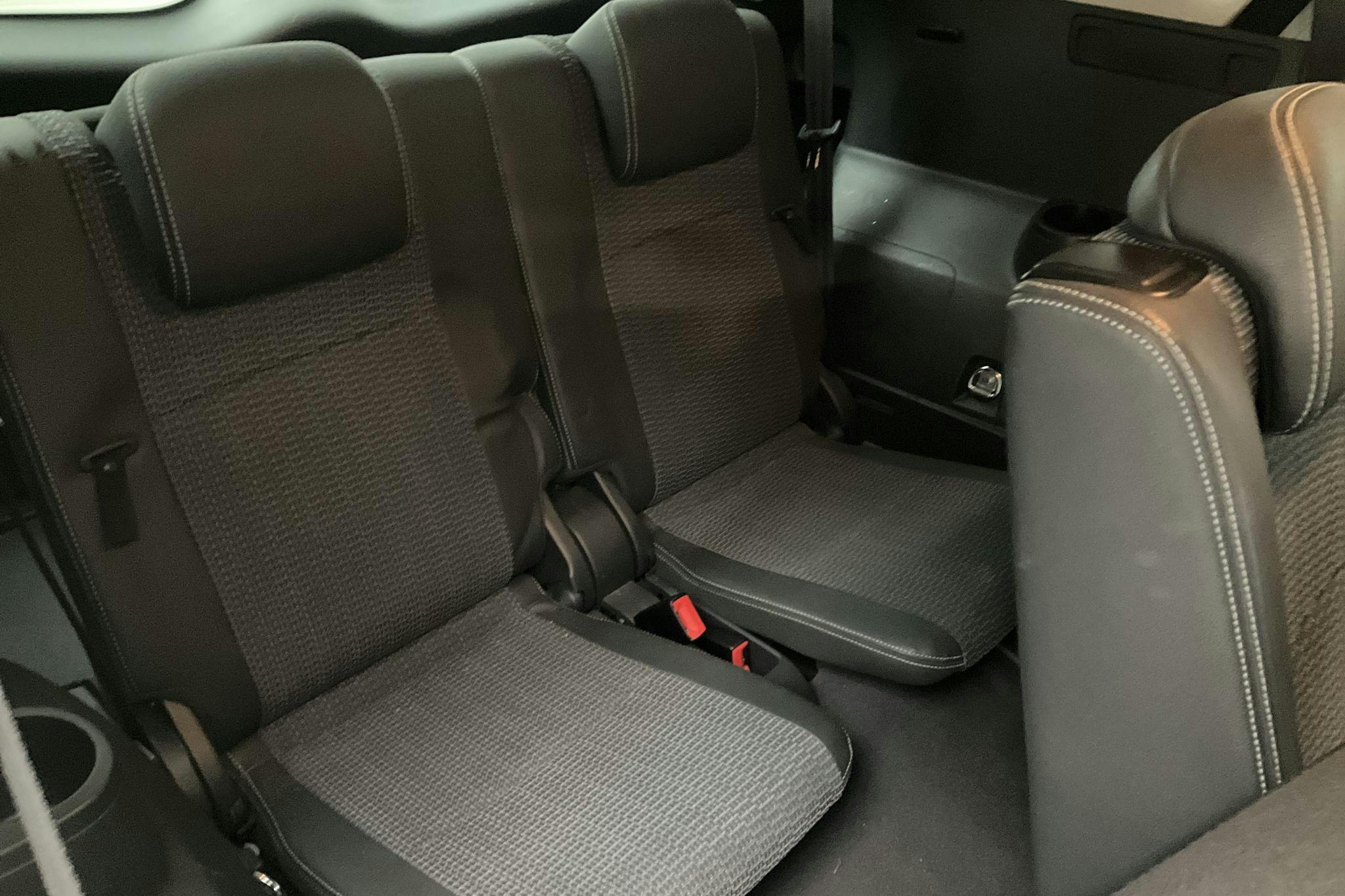 Toyota Verso VVT-i 1.8 (147hk) - 20 069 mil - Automat - vit - 2015