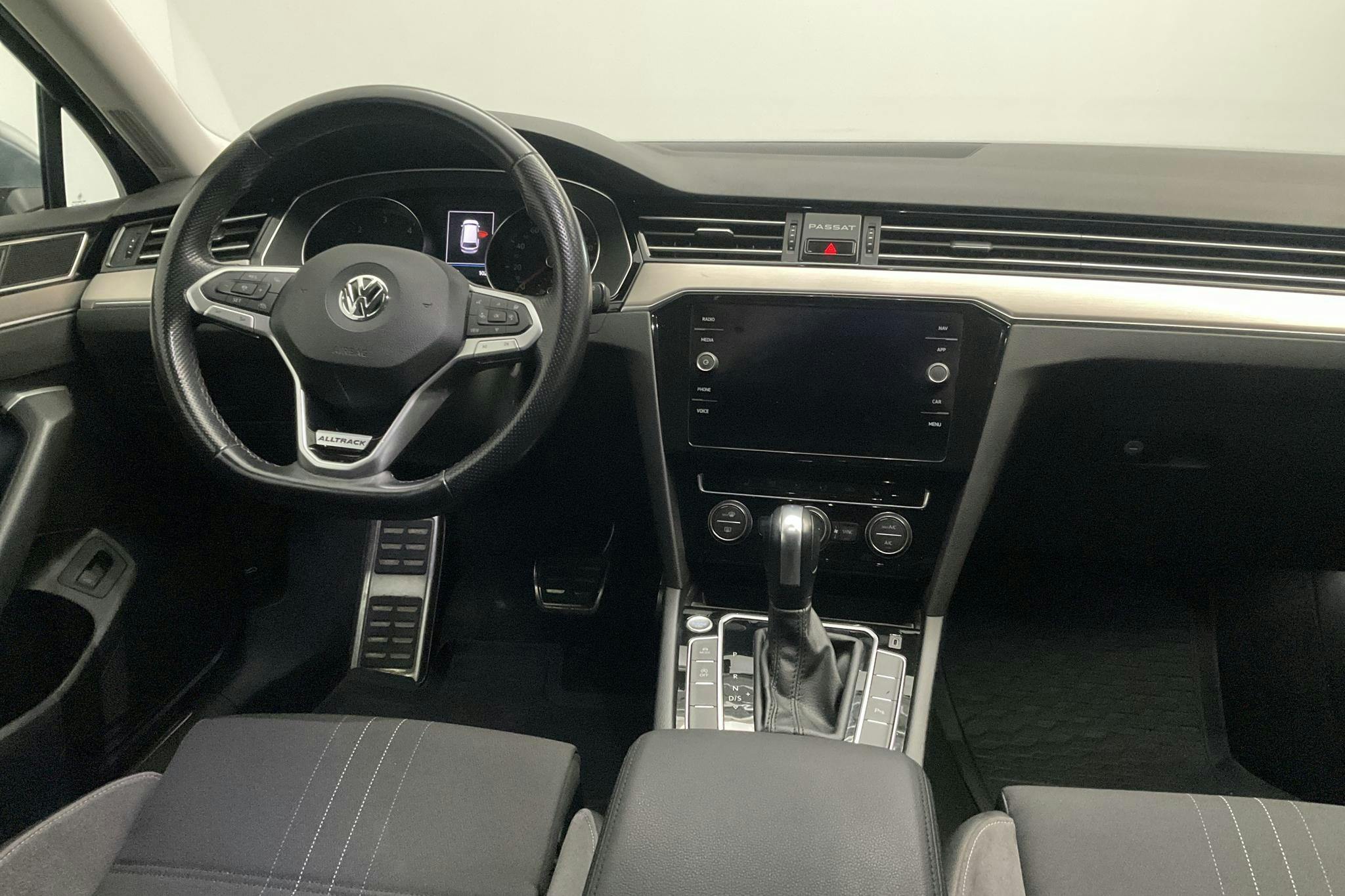 VW Passat 2.0 TDI Sportscombi 4MOTION (190hk) - 66 470 km - Automatic - black - 2020