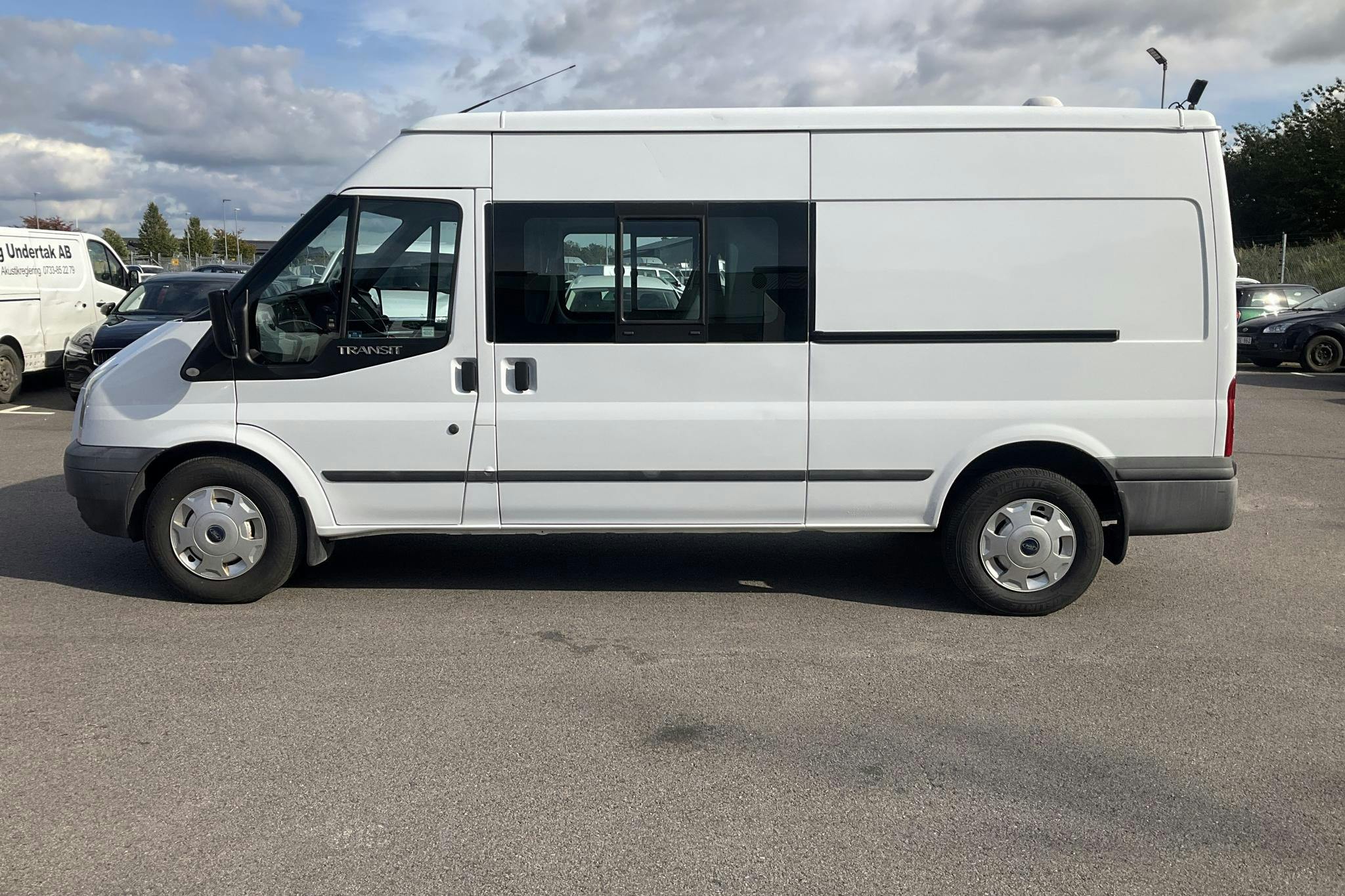 Ford Transit 350 2.2 TDCi AWD 125hk) - 22 761 mil - Manuell - vit - 2013