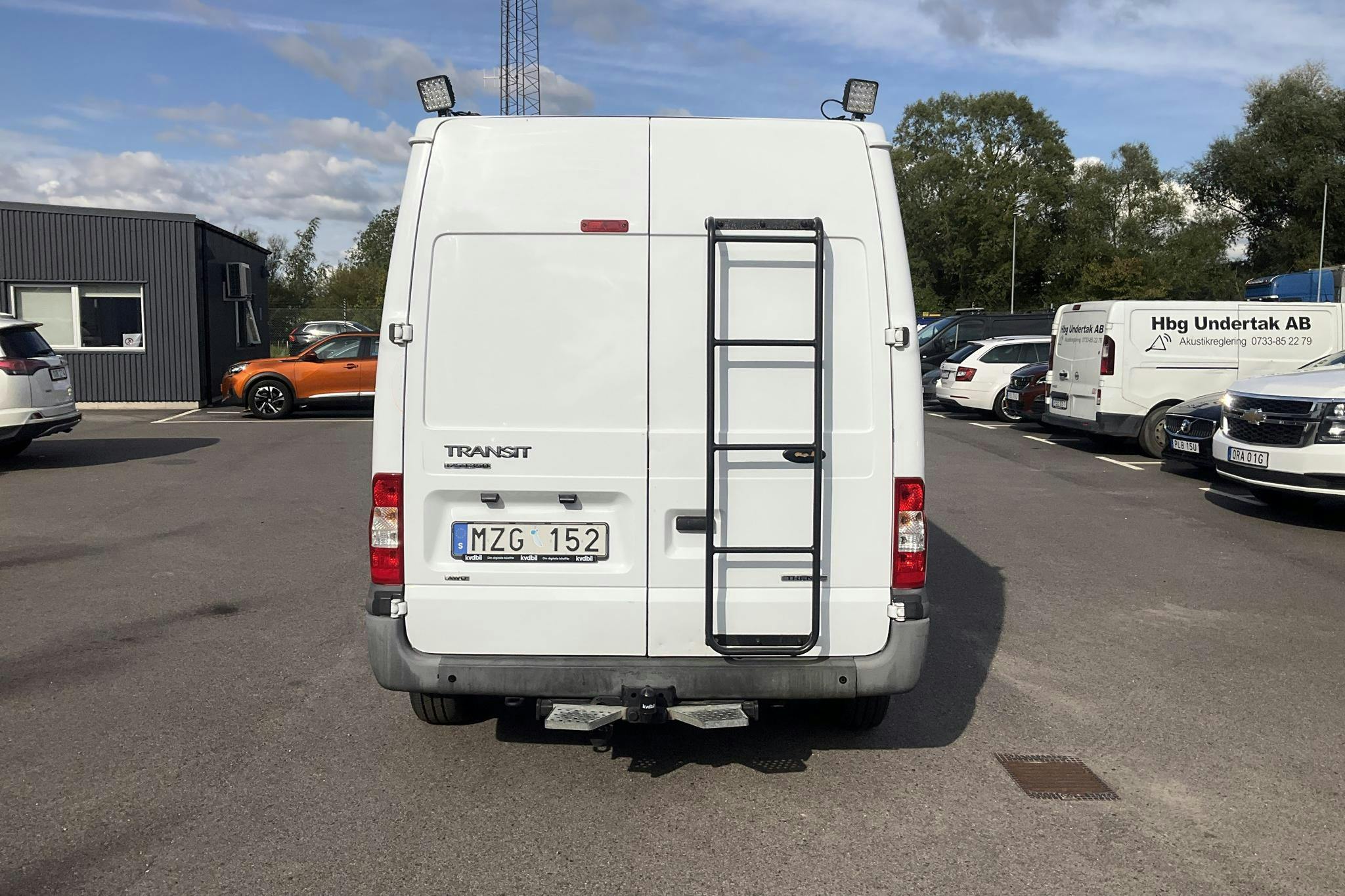 Ford Transit 350 2.2 TDCi AWD 125hk) - 22 761 mil - Manuell - vit - 2013