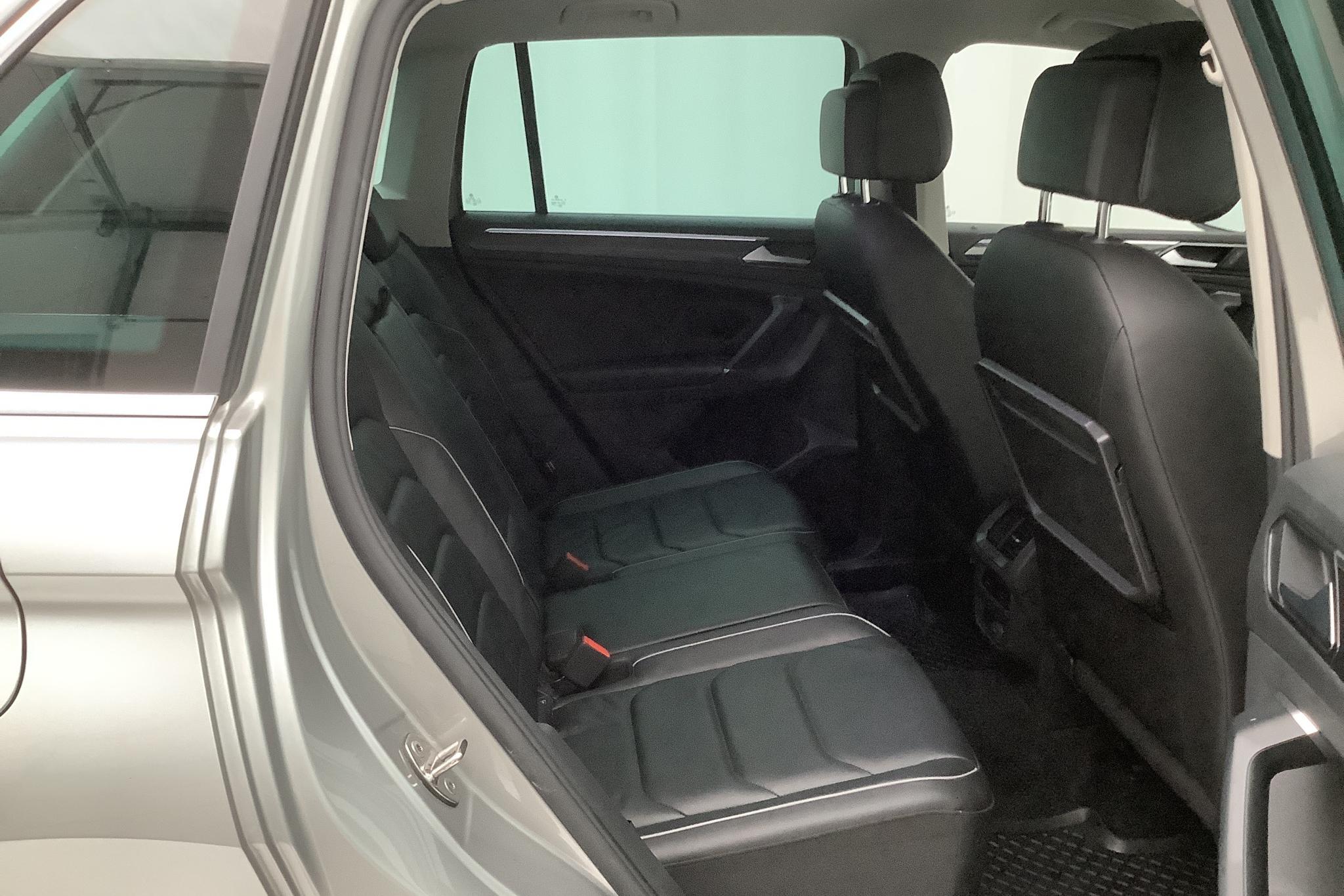 VW Tiguan 2.0 TDI 4MOTION (190hk) - 9 745 mil - Automat - silver - 2018