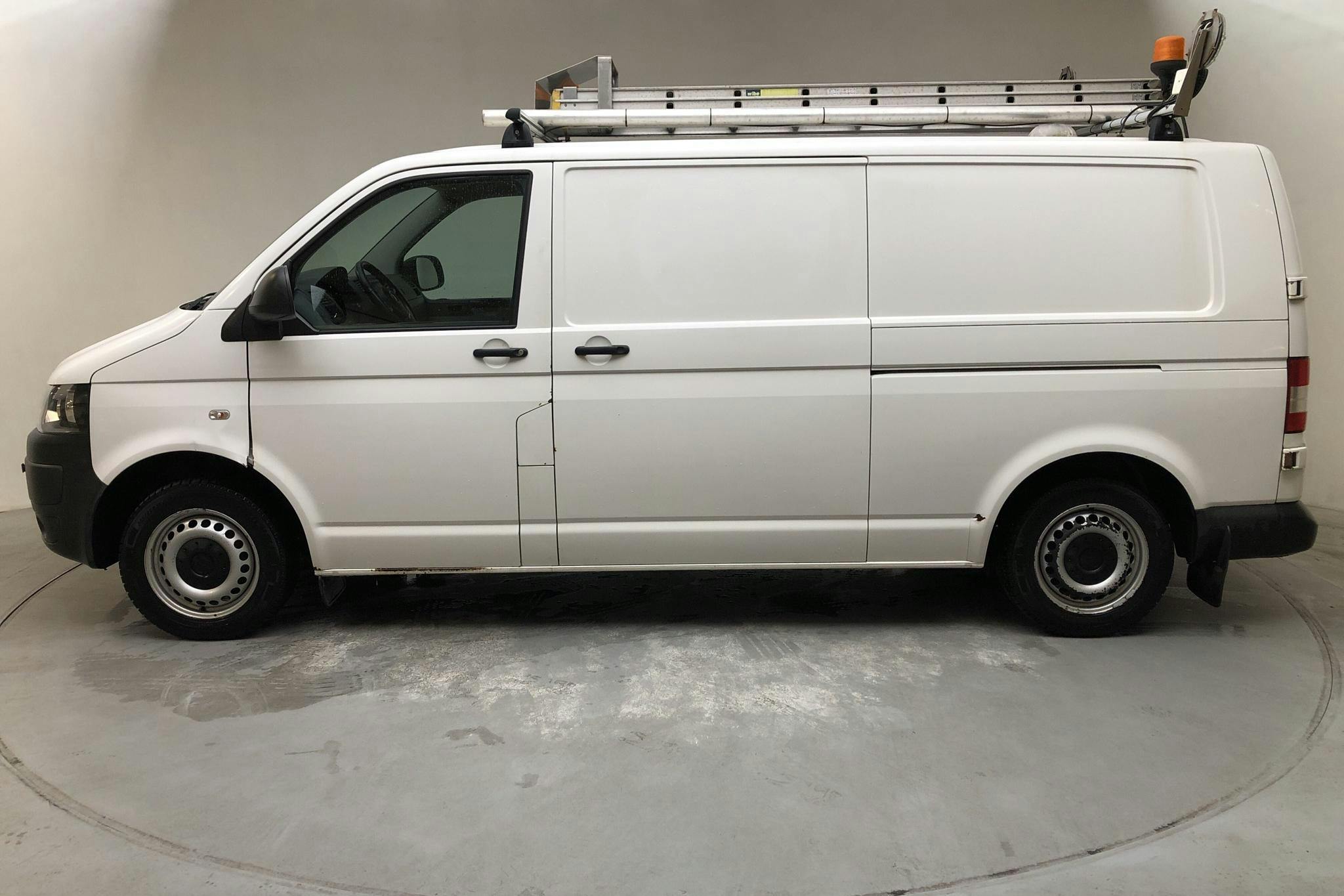 VW Transporter T5 2.0 TDI 4MOTION (140hk) - 151 310 km - Manual - white - 2015