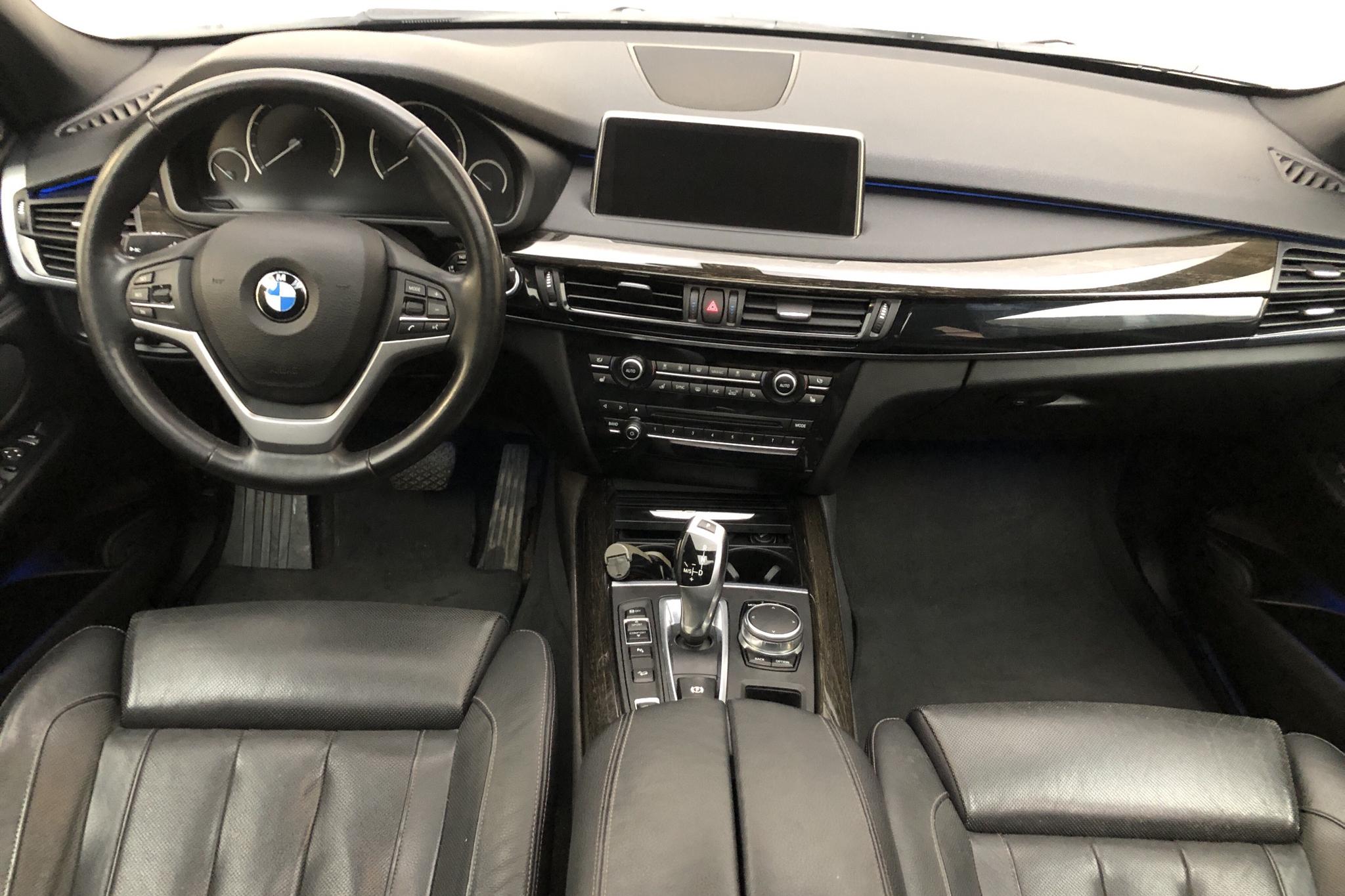BMW X5 xDrive40e, F15 (313hk) - 10 351 mil - Automat - vit - 2017