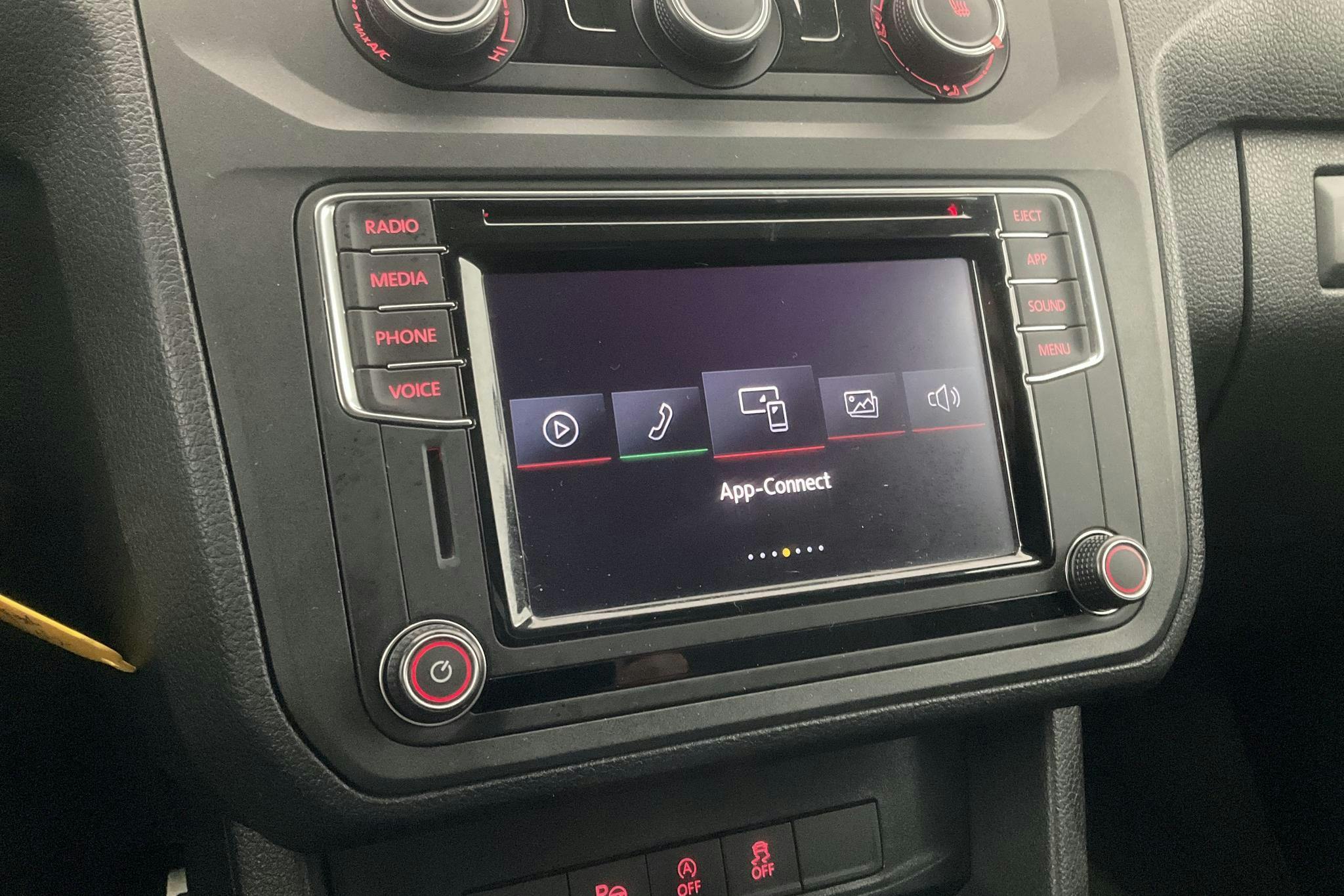 VW Caddy 2.0 TDI Skåp (102hk) - 103 730 km - Automatic - white - 2020