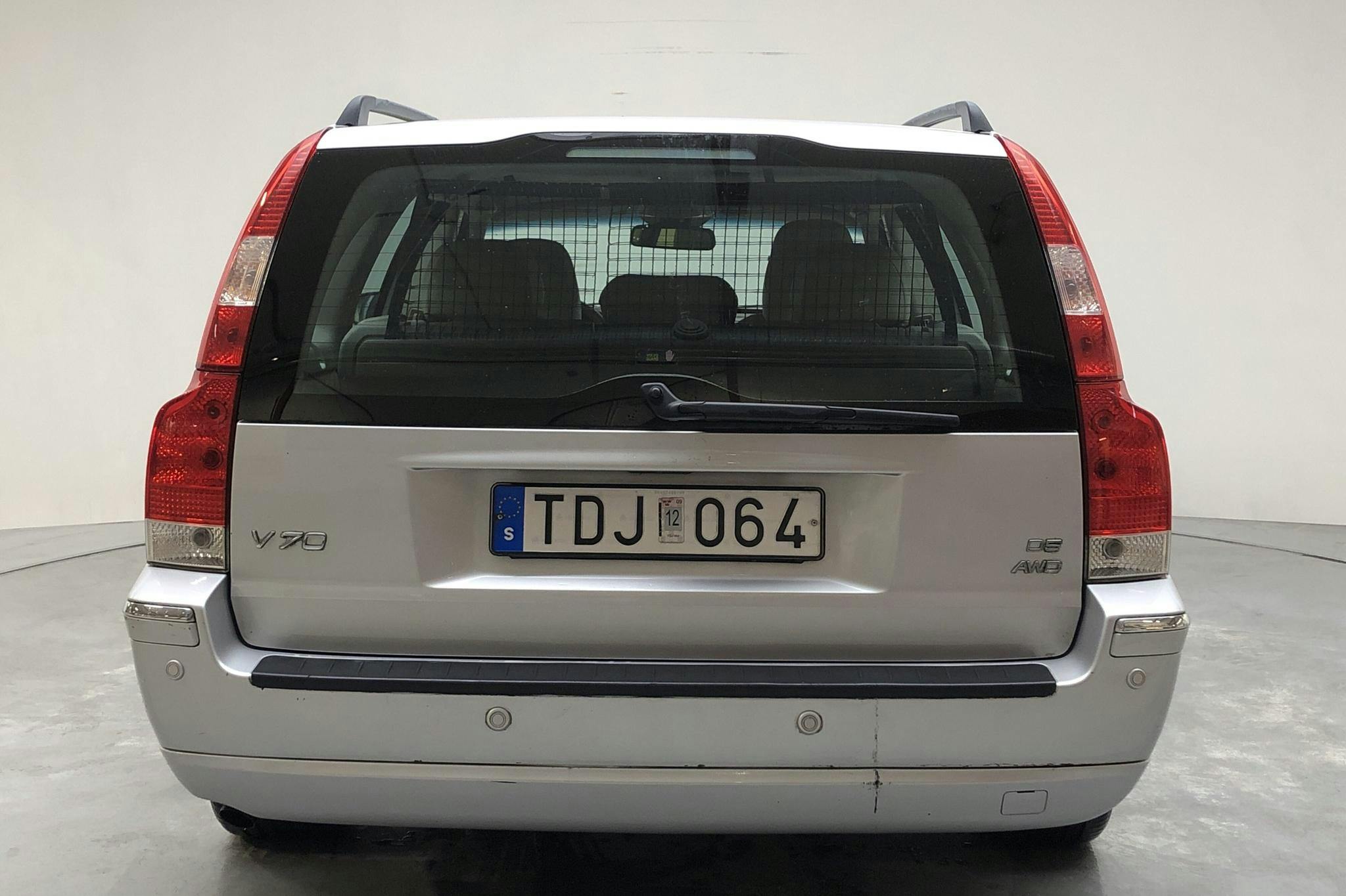 Volvo V70 2.4D AWD (163hk) - 17 762 mil - Manuell - silver - 2005