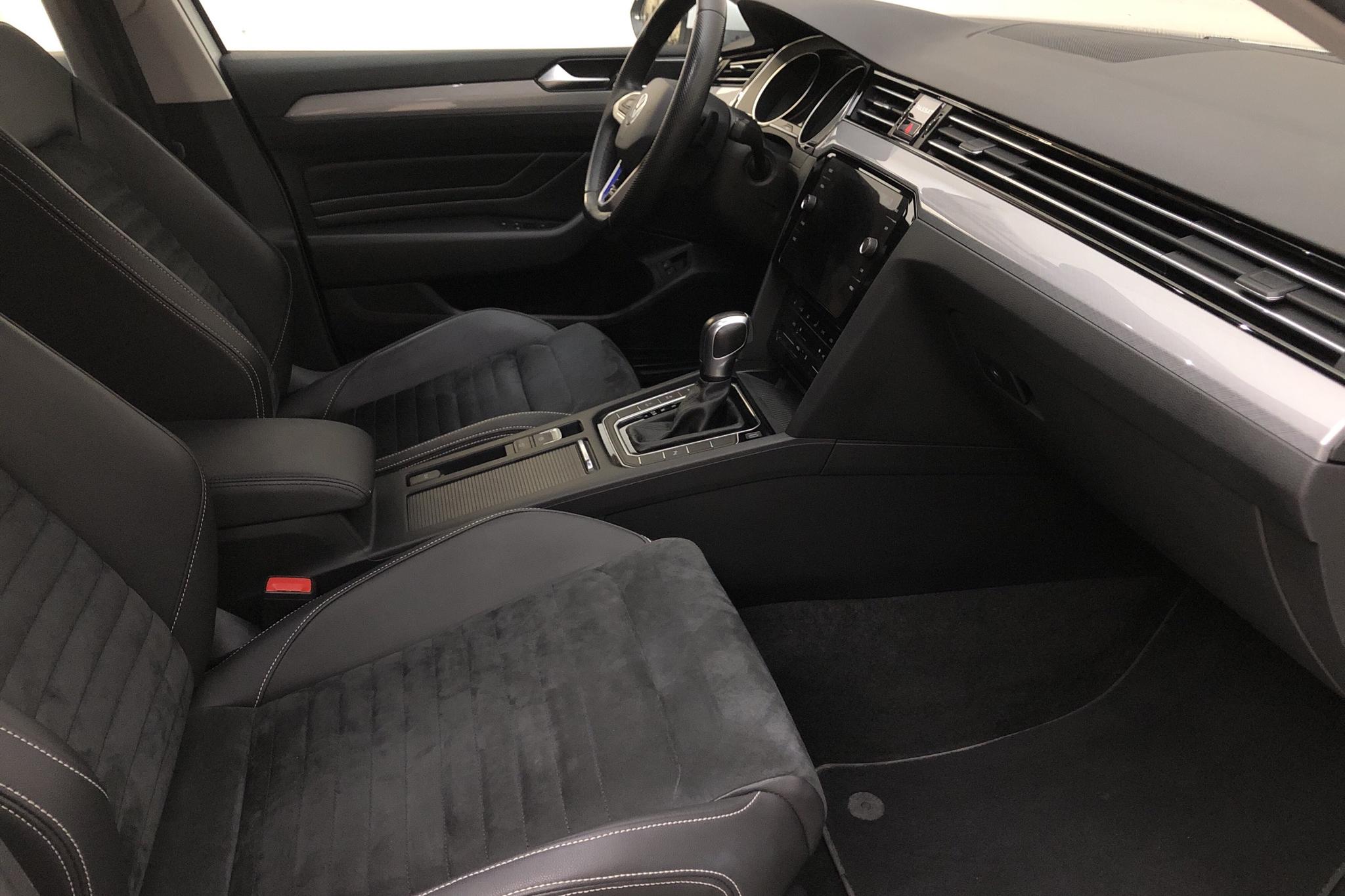VW Passat 1.4 GTE Sportscombi (218hk) - 7 651 mil - Automat - vit - 2021