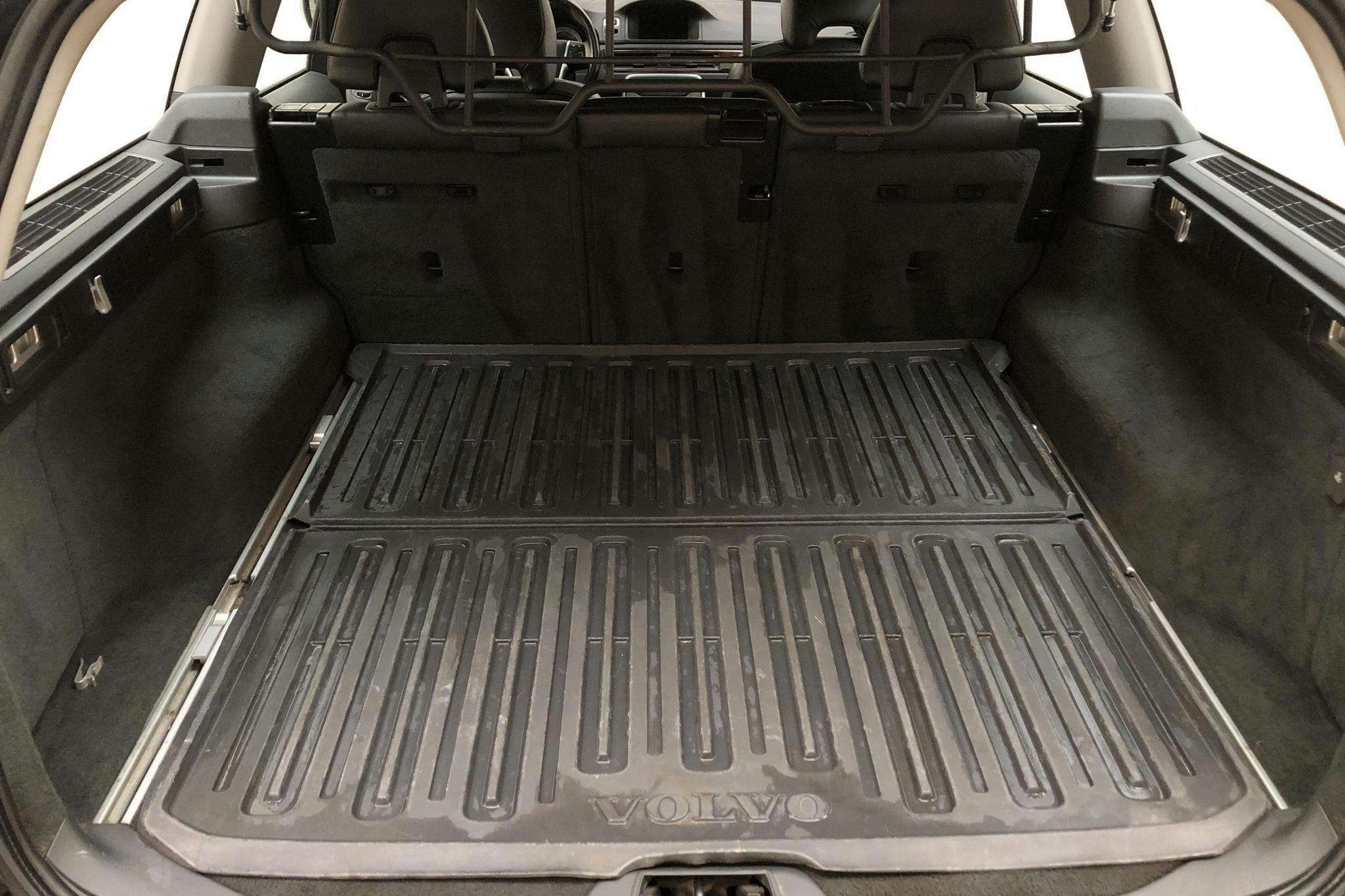 Volvo XC70 II D5 AWD (215hk) - 20 810 mil - Automat - svart - 2012