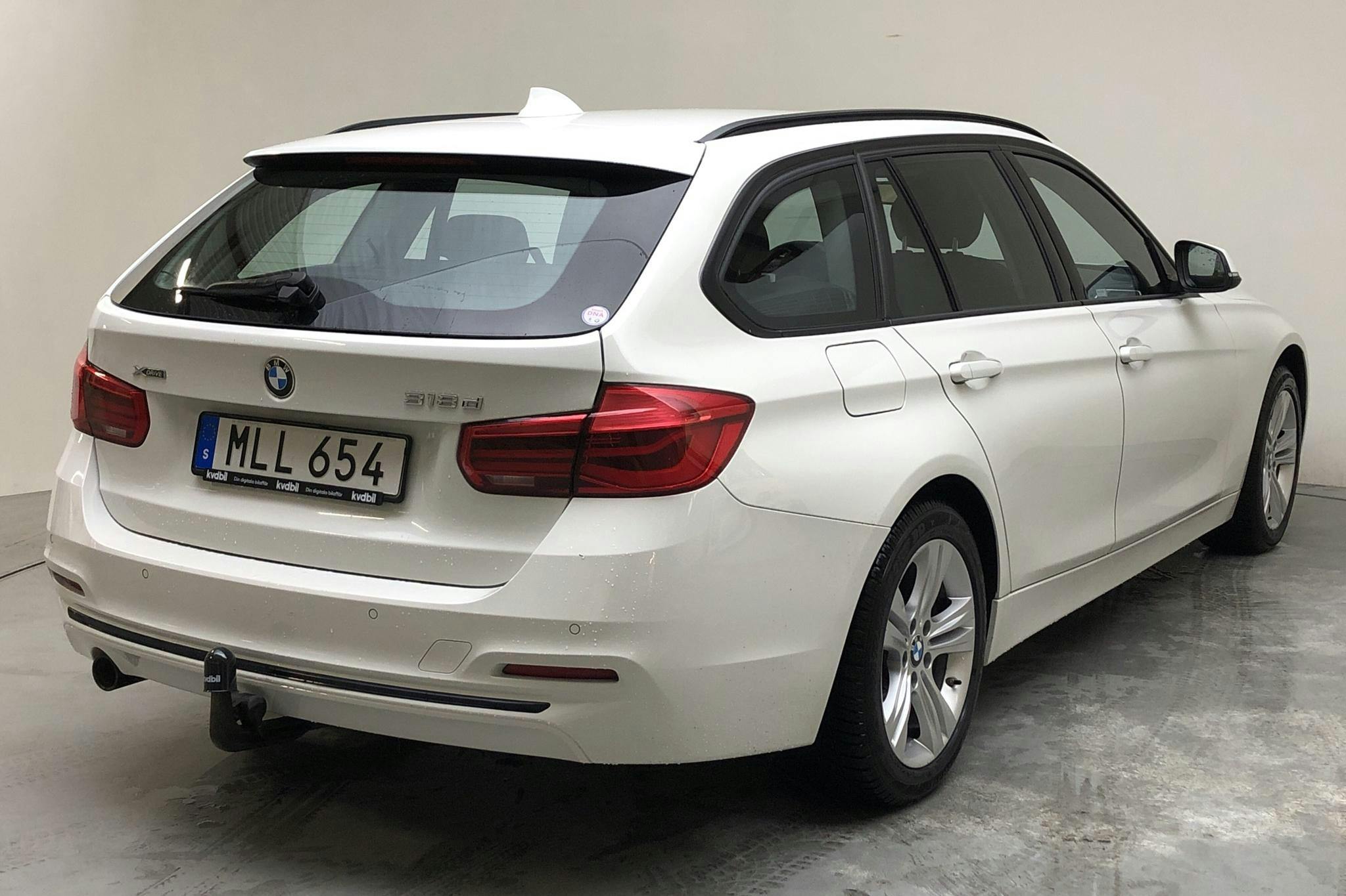 BMW 318d xDrive Touring, F31 (150hk) - 18 538 mil - Manuell - vit - 2016