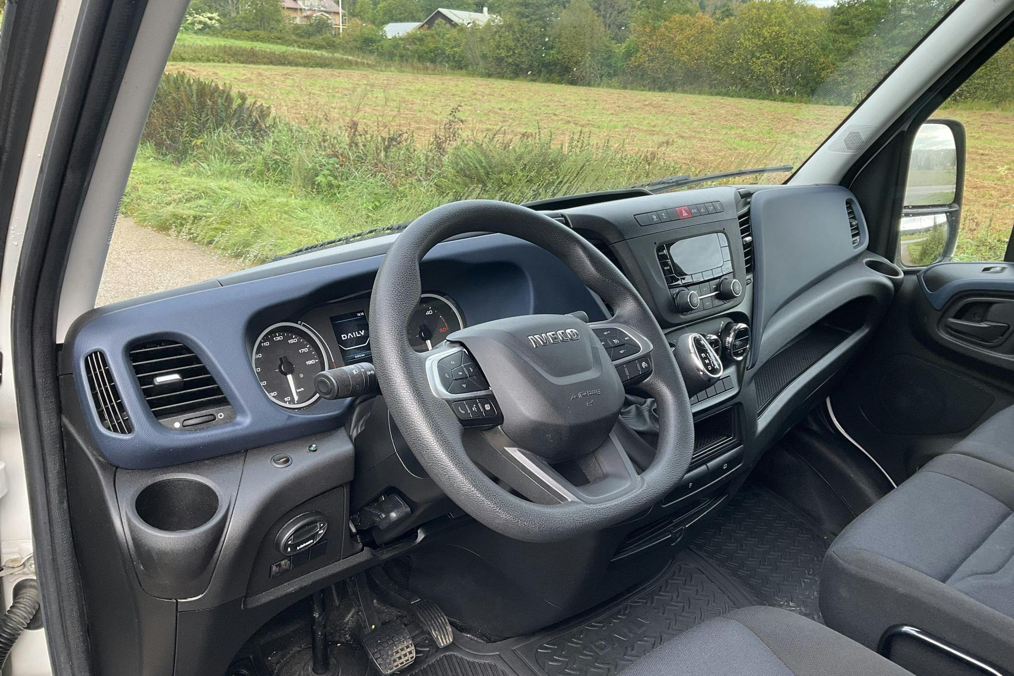 Iveco Daily 35 2.3 (136hk) - 6 187 mil - Automat - vit - 2020