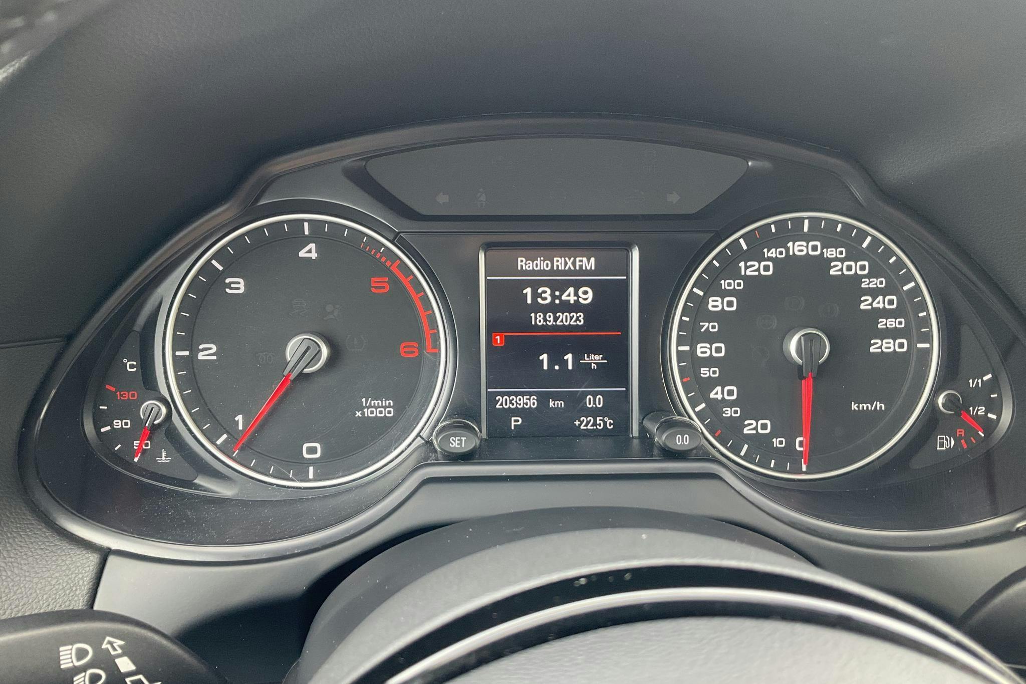 Audi Q5 2.0 TDI clean diesel quattro (190hk) - 20 396 mil - Automat - grå - 2017