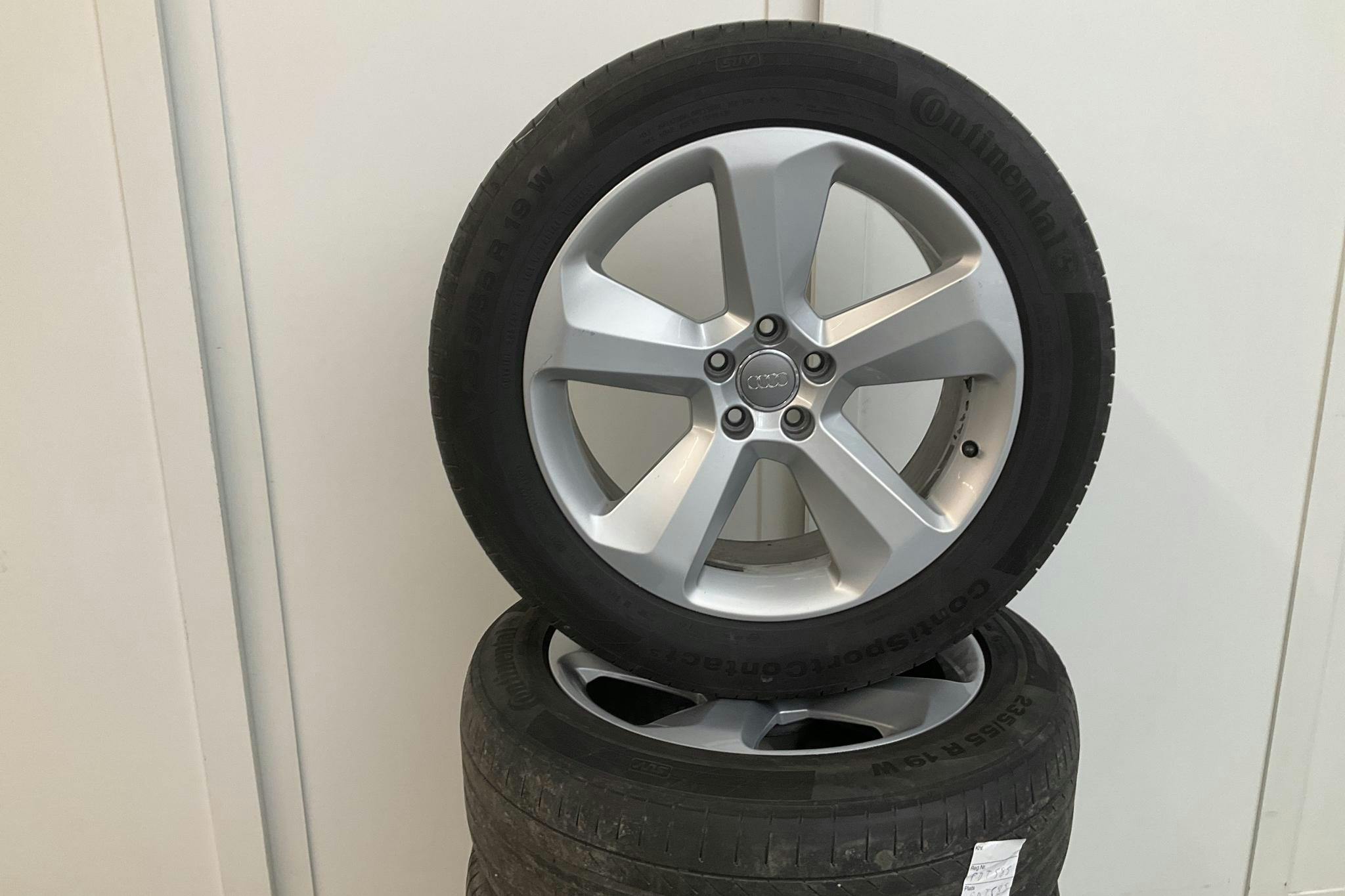 Audi Q5 2.0 TDI clean diesel quattro (190hk) - 20 396 mil - Automat - grå - 2017