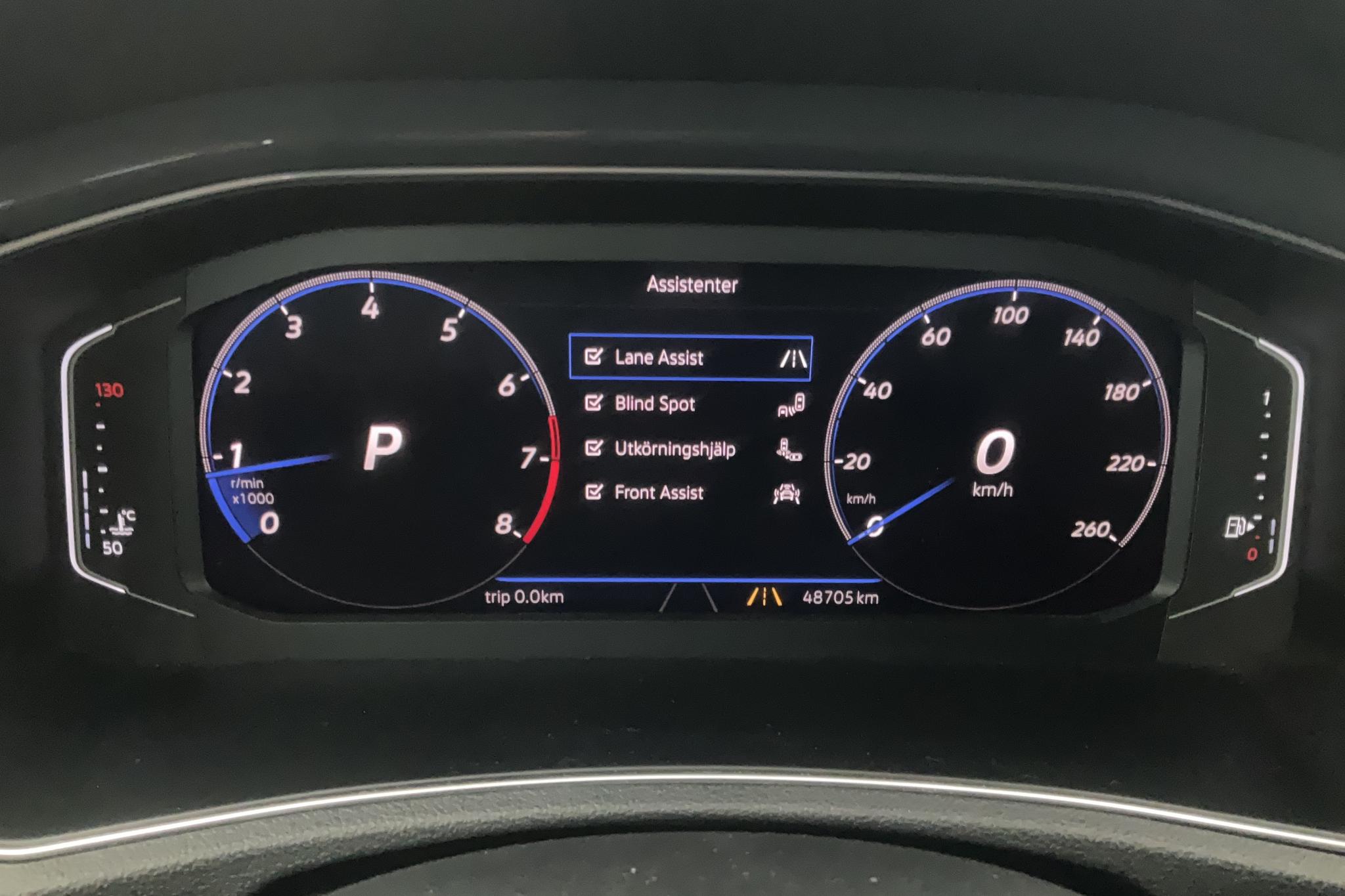 VW T-Roc 2.0 TSI 4MOTION (190hk) - 4 871 mil - Automat - vit - 2018