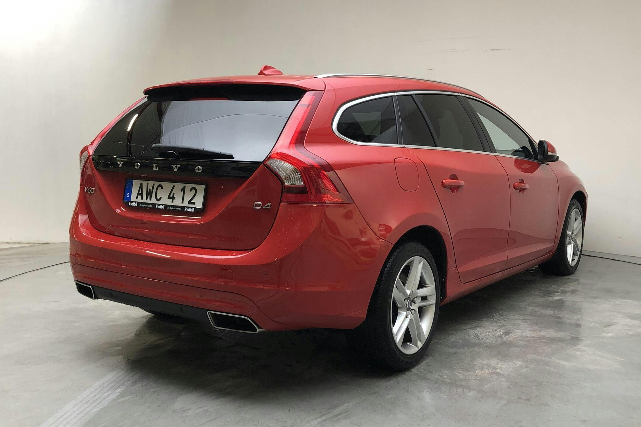 Volvo V60 D4 (190hk) - 12 792 mil - Automat - röd - 2016