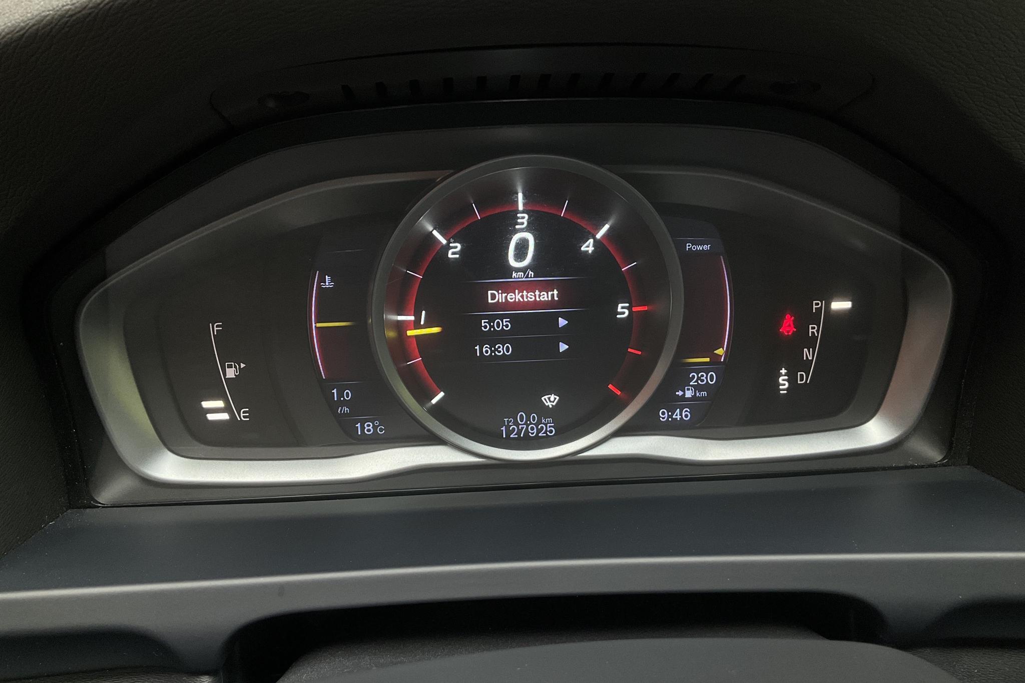 Volvo V60 D4 (190hk) - 12 792 mil - Automat - röd - 2016