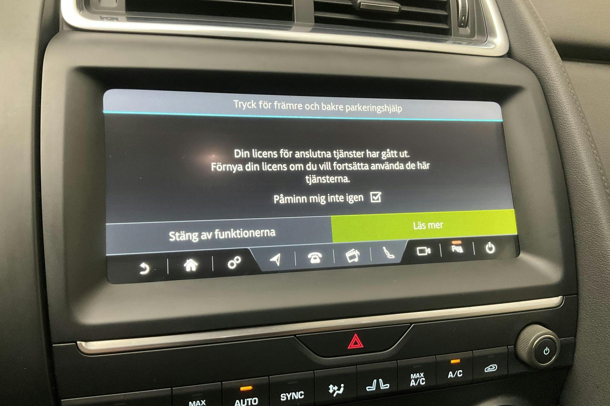 Jaguar E-Pace D150 AWD (150hk) - 8 737 mil - Automat - grå - 2019