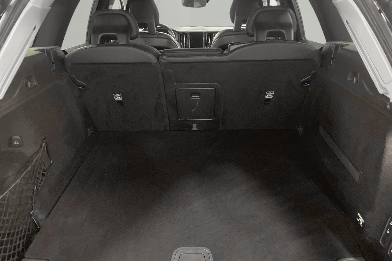 Volvo XC60 T5 AWD (250hk) - 87 850 km - Automatic - Dark Blue - 2018
