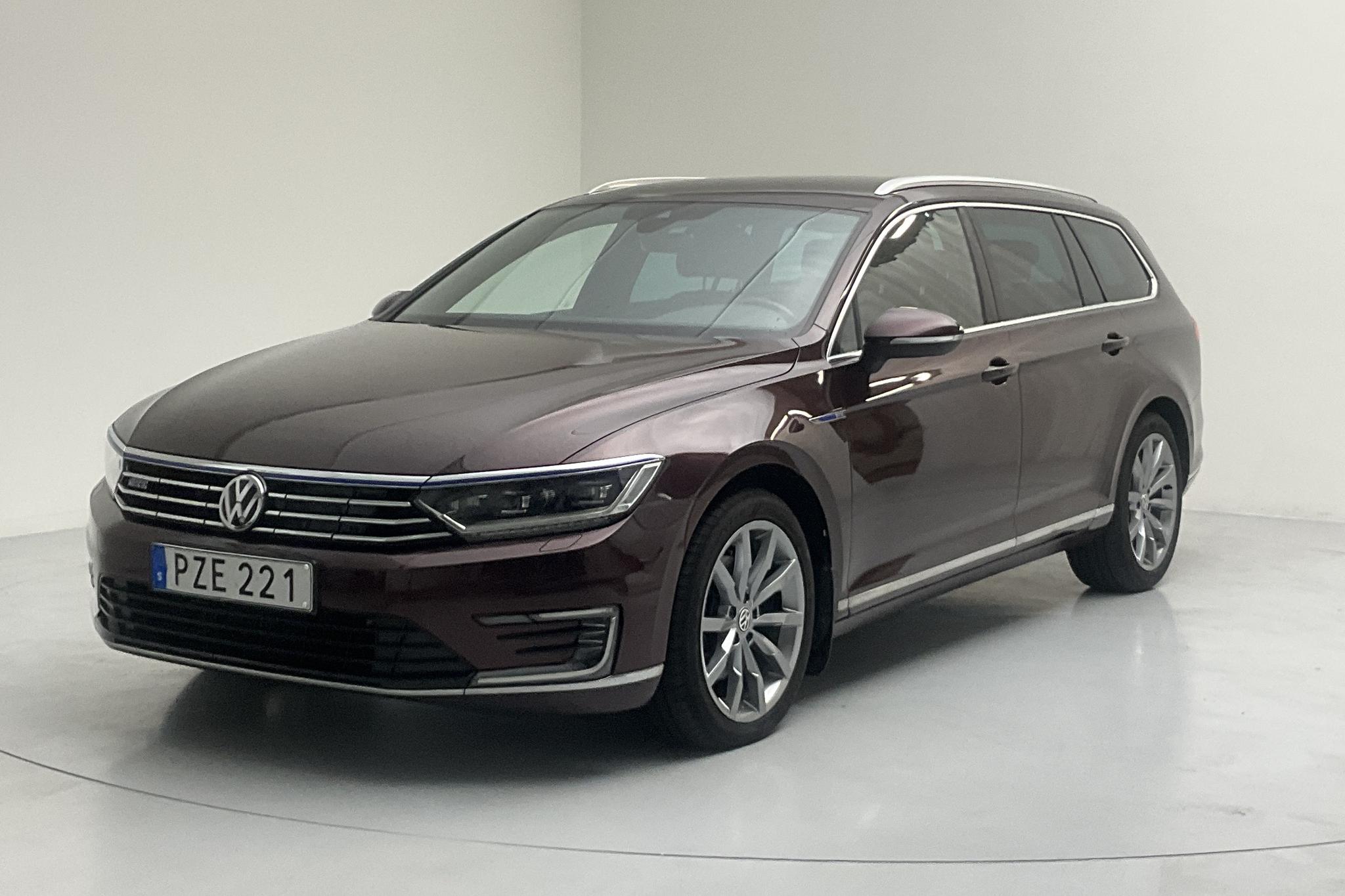 VW Passat 1.4 Plug-in-Hybrid Sportscombi (218hk)