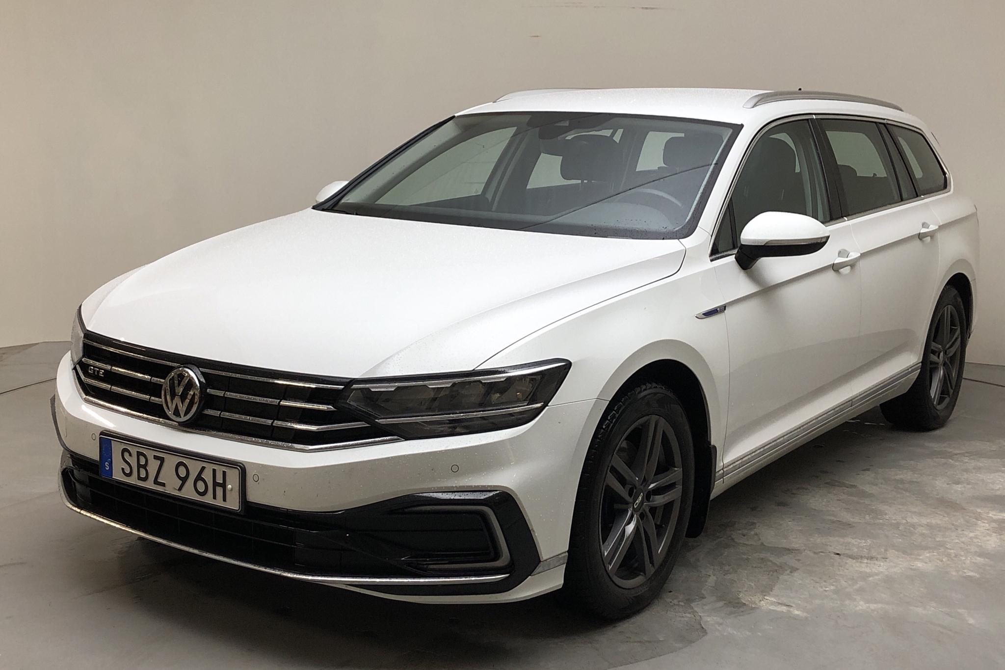 VW Passat 1.4 GTE Sportscombi (218hk)