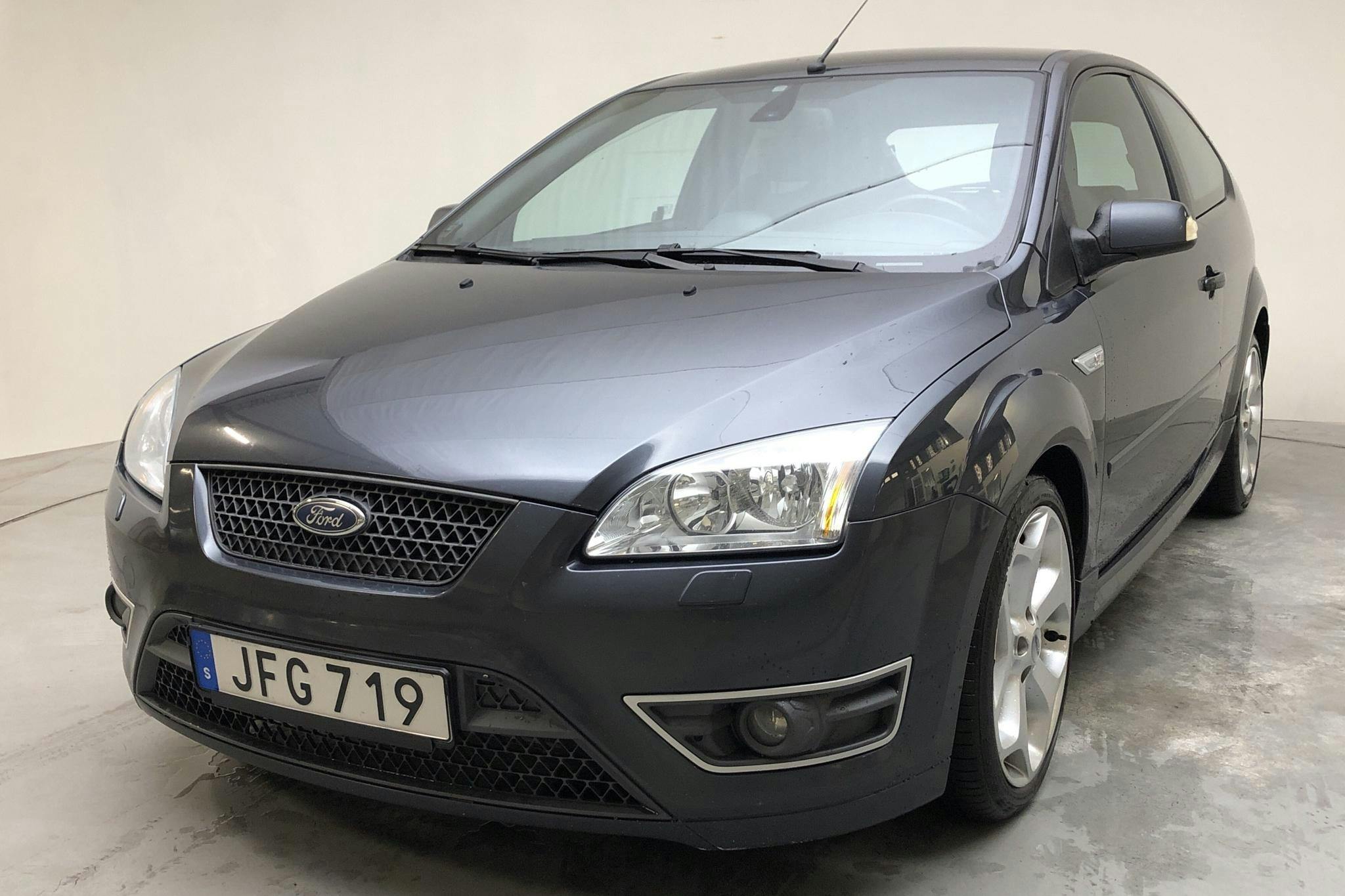 Ford Focus ST 3dr (225hk)