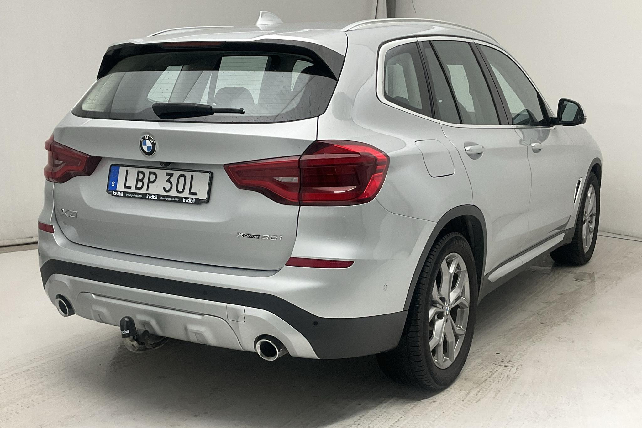 BMW X3 xDrive30i, G01 (252hk) - 5 337 mil - Automat - silver - 2019