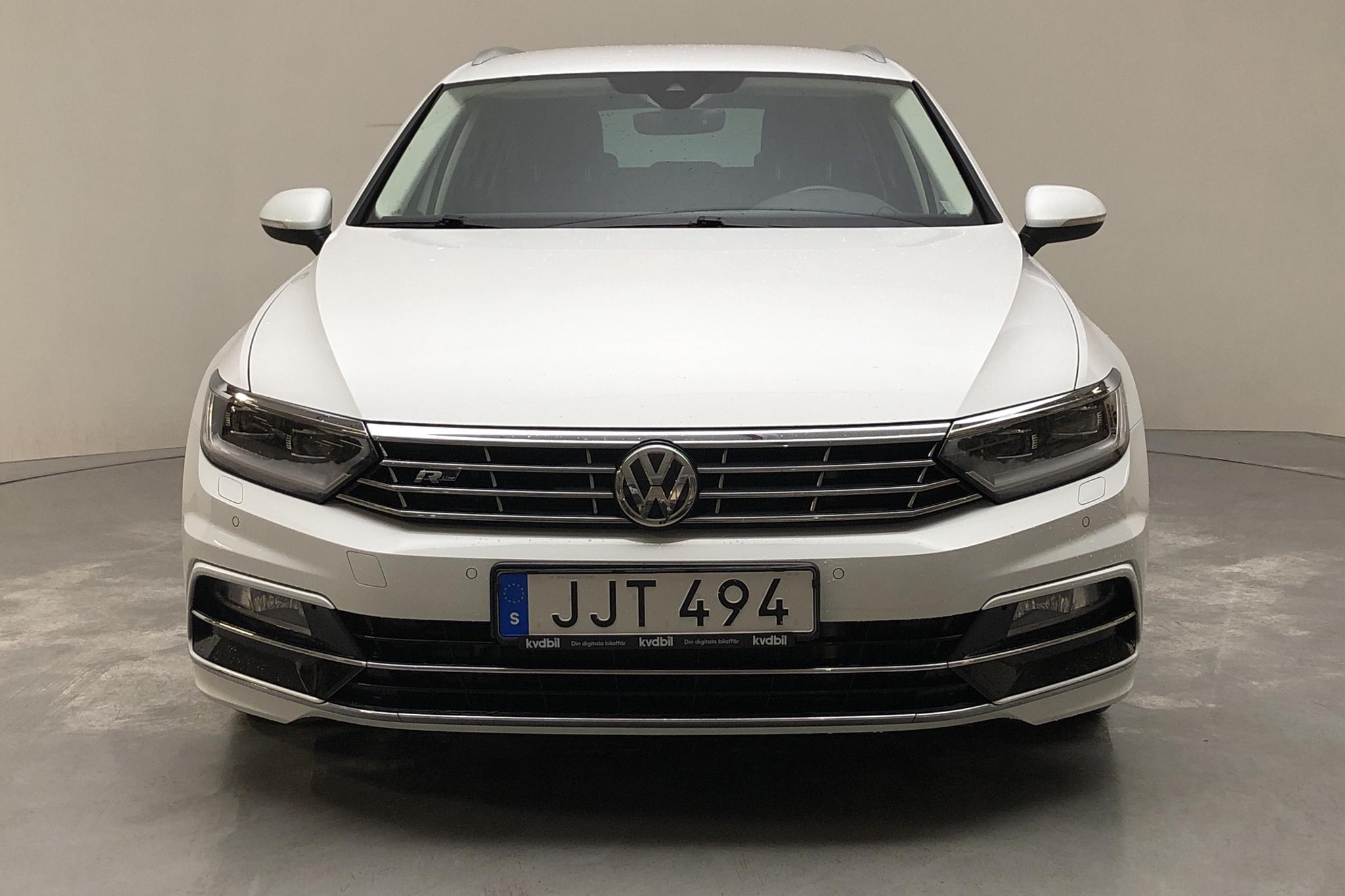 VW Passat 2.0 TDI BiTurbo Sportscombi 4MOTION (240hk) - 79 150 km - Automatic - white - 2018