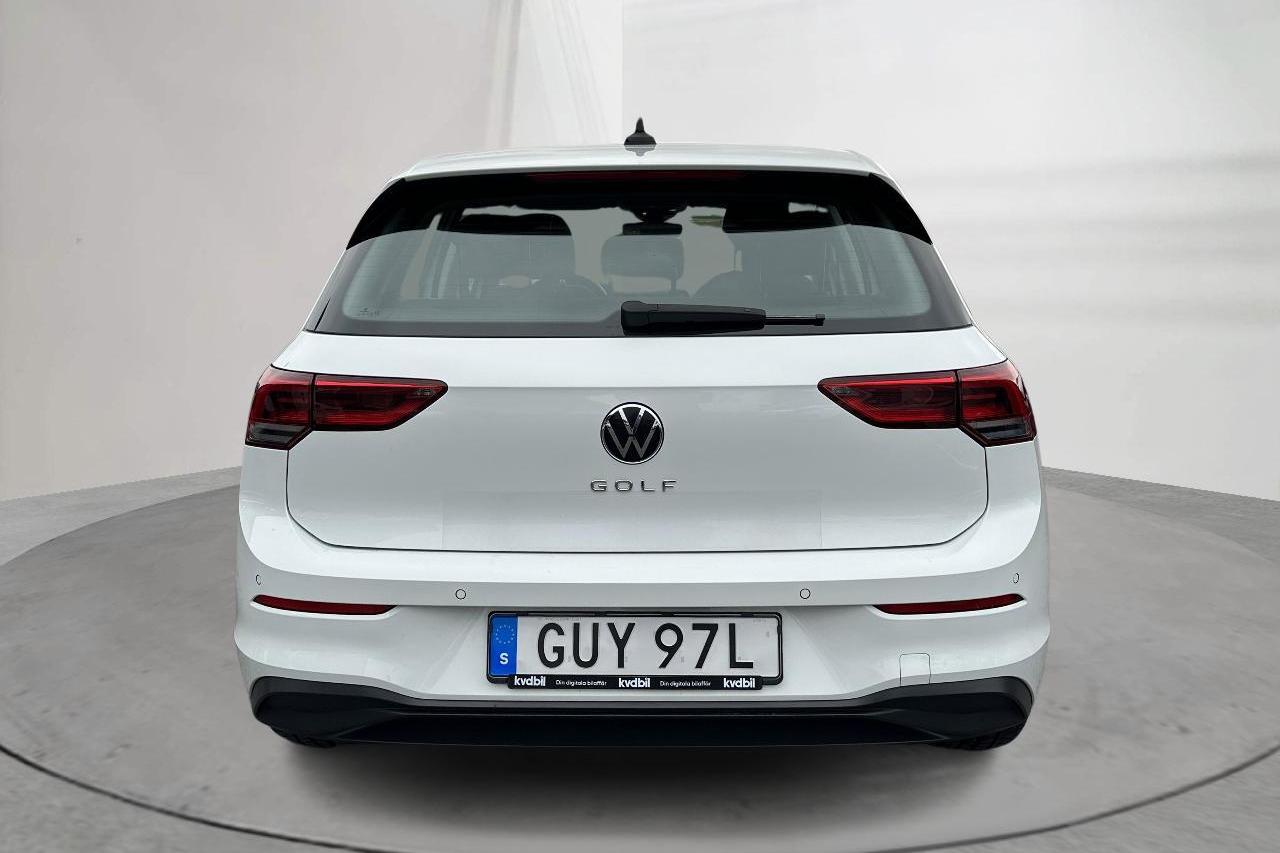 VW Golf VIII 1.0 TSI 5dr (110hk) - 6 503 mil - Manuell - vit - 2021