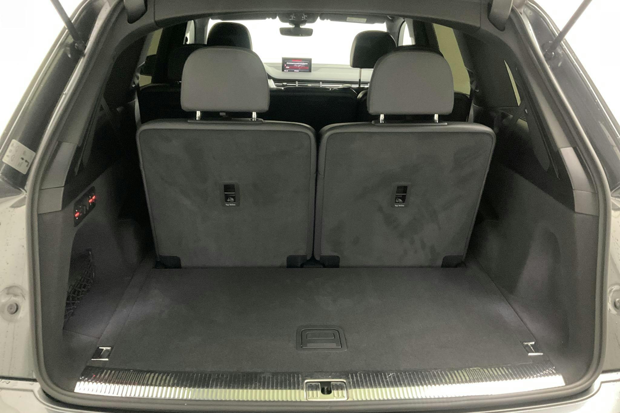 Audi Q7 3.0 TDI quattro (272hk) - 92 060 km - Automatic - gray - 2017
