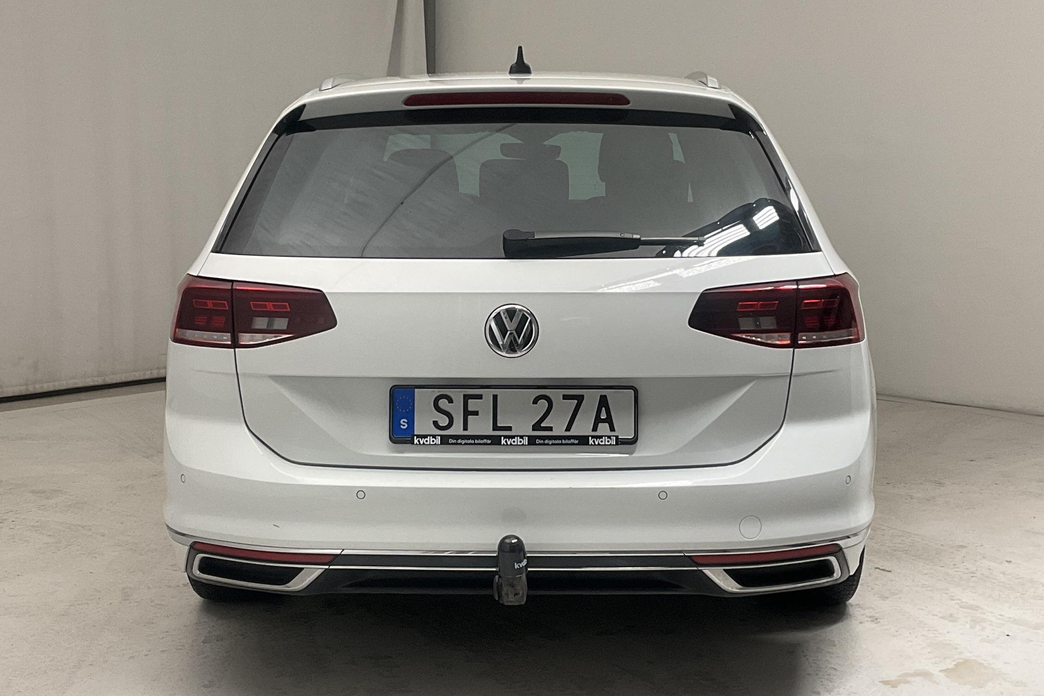 VW Passat 1.4 GTE Sportscombi (218hk) - 90 930 km - Automatic - white - 2020