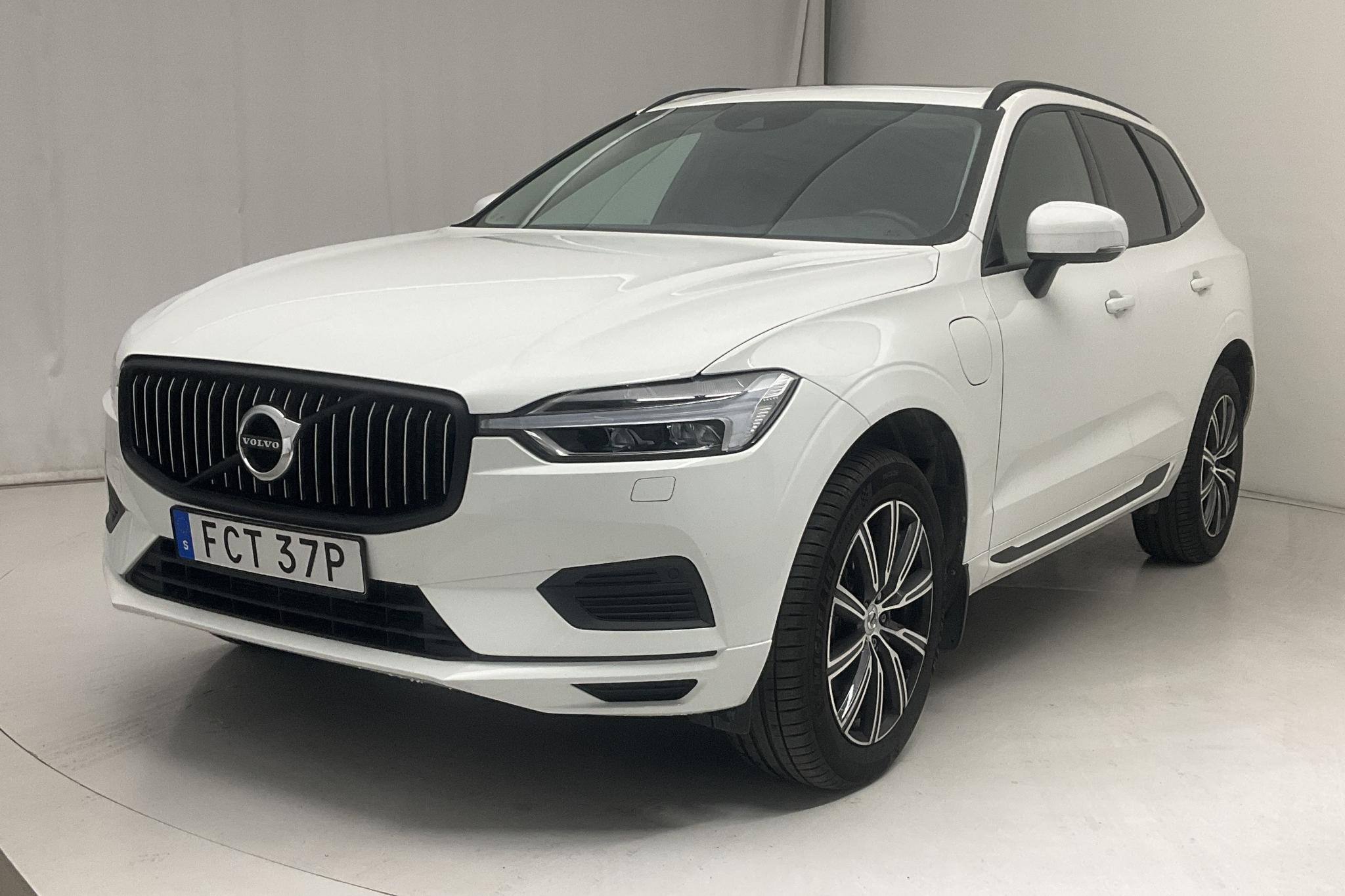 Volvo XC60 T6 AWD Recharge (340hk) - 44 480 km - Automatic - white - 2021