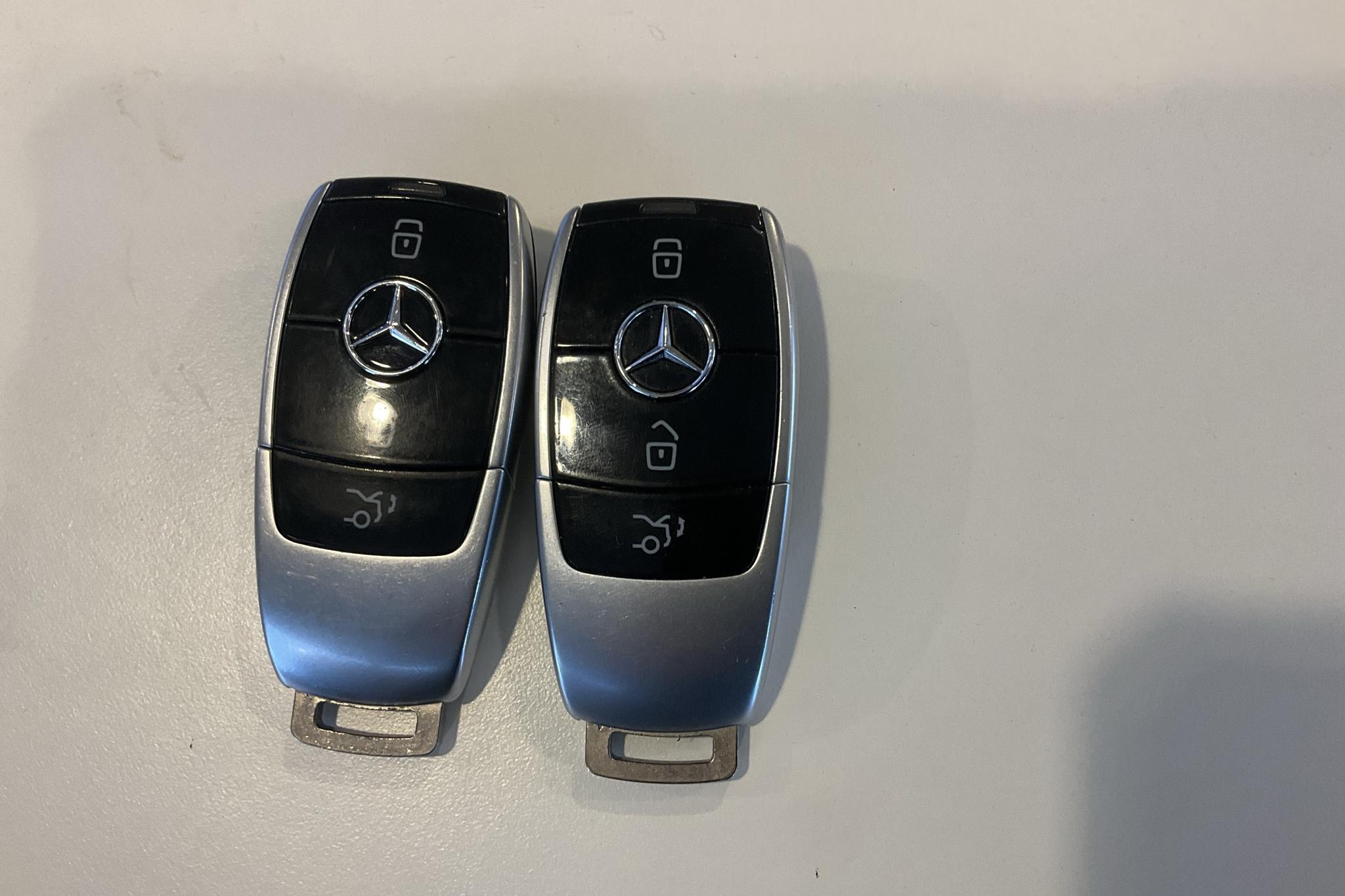 Mercedes E 220 d Kombi S213 (194hk) - 7 363 mil - Automat - silver - 2019