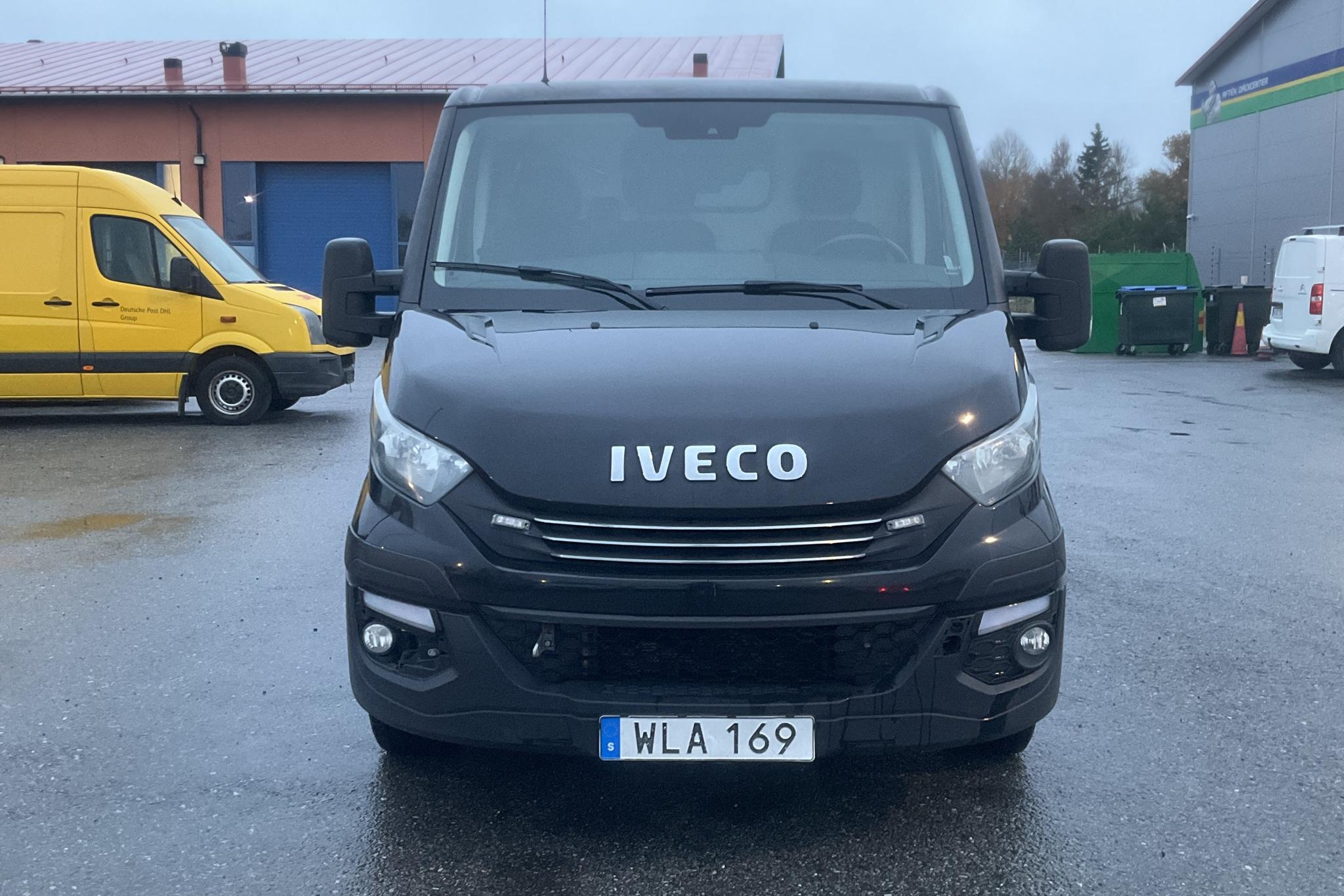 Iveco Daily 35 2.3 (156hk) - 20 294 mil - Automat - svart - 2019