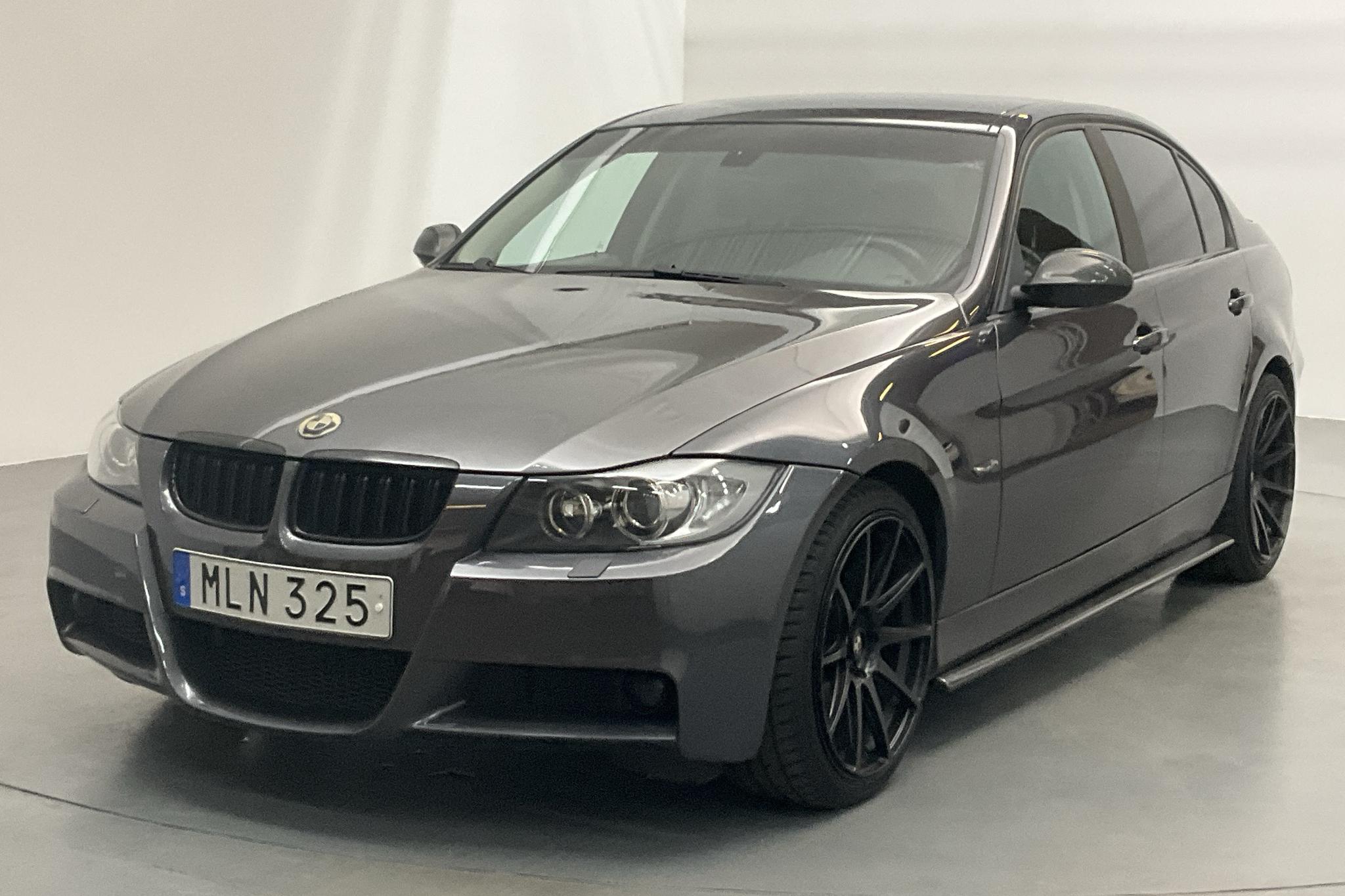 BMW 330i Sedan, E90 (258hk)