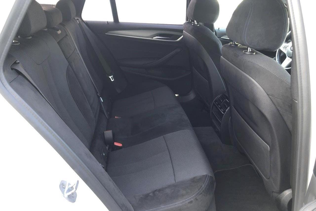 BMW 520d xDrive Touring, G31 (190hk) - 5 220 mil - Automat - vit - 2019