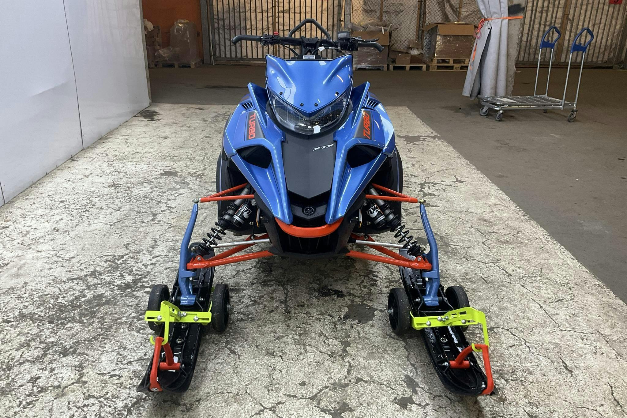 YAMAHA SIDEWINDER XTX 146 LE Snöskoter - 240 km - Automatic - Light Blue - 2022