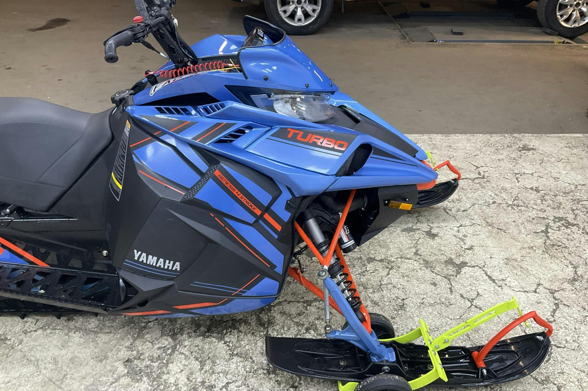 YAMAHA SIDEWINDER XTX 146 LE Snöskoter - 240 km - Automatic - Light Blue - 2022
